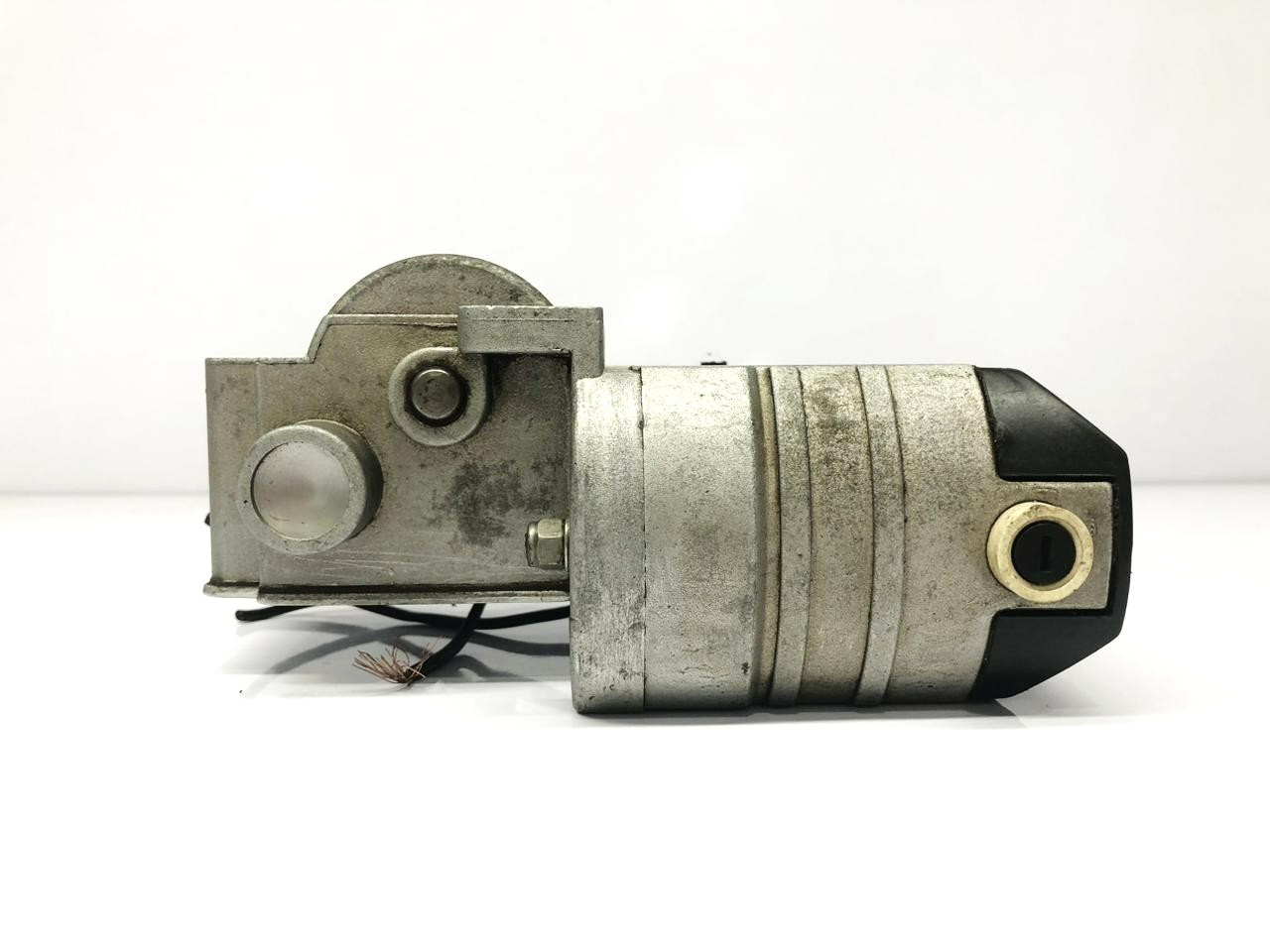 ABB SACE F1 SERIES 200-250V MECHANISM MOTOR FOR ABB F1 CIRCUIT BREAKER S/N:3348
