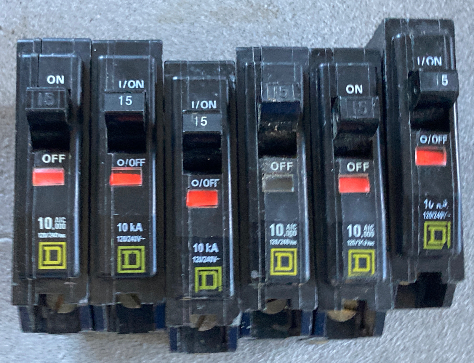 Lot of 2 Square D QO115 15A 1 Pole Circuit Breaker Trip Window Yellow “D”