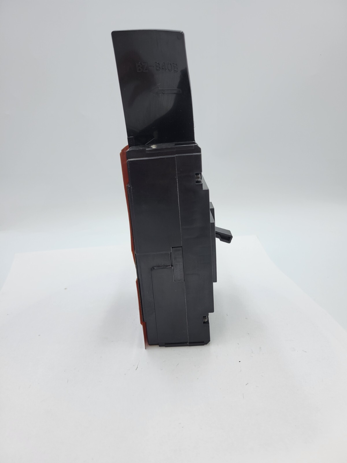 Fuji Electric EA203B Circuit Breaker 225A 690VAC 250DC 3P 3PH Type EA 225 Amp
