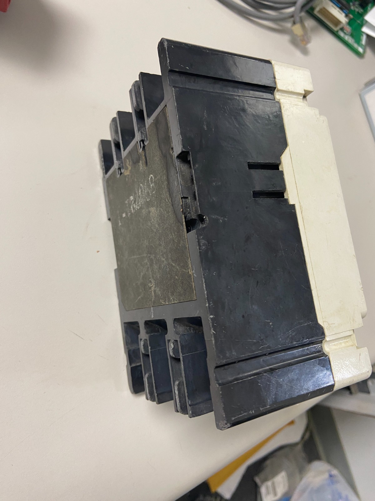 WESTINGHOUSE Eaton EHD3080 AC/DC 80A Molded Case Breaker – White
