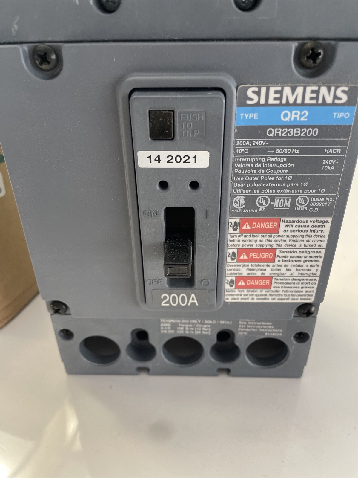 Siemens QR23B200L Low Voltage Molded Case Circuit Breaker 3P 200A 10KA (SSS8)
