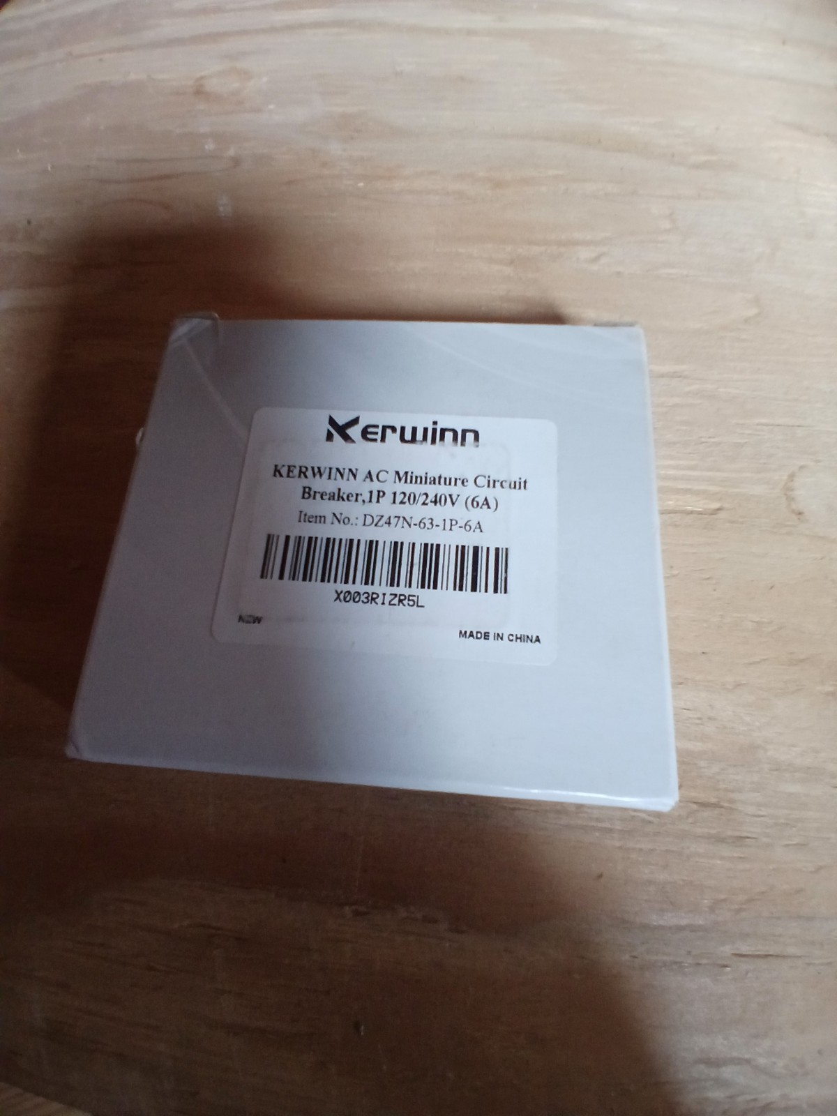 New Kerwinn Miniature Circuit Breaker 1 Pole 6A 120V/240V AC DZ47N-63-1P