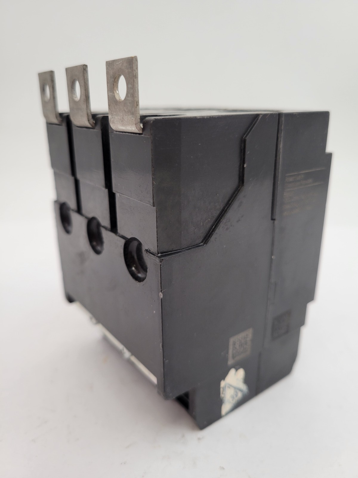 Eaton GHB3030 Bolt On Circuit Breaker 30 Amp 3P 480VAC 125/250 VDC GHB