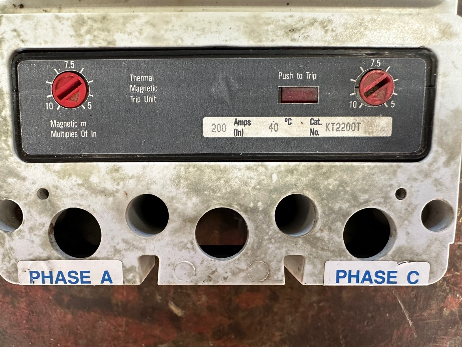 Cutler Hammer KD2400F Circuit Breaker Series C 400A 600VAC 2 Pole 200A Trip