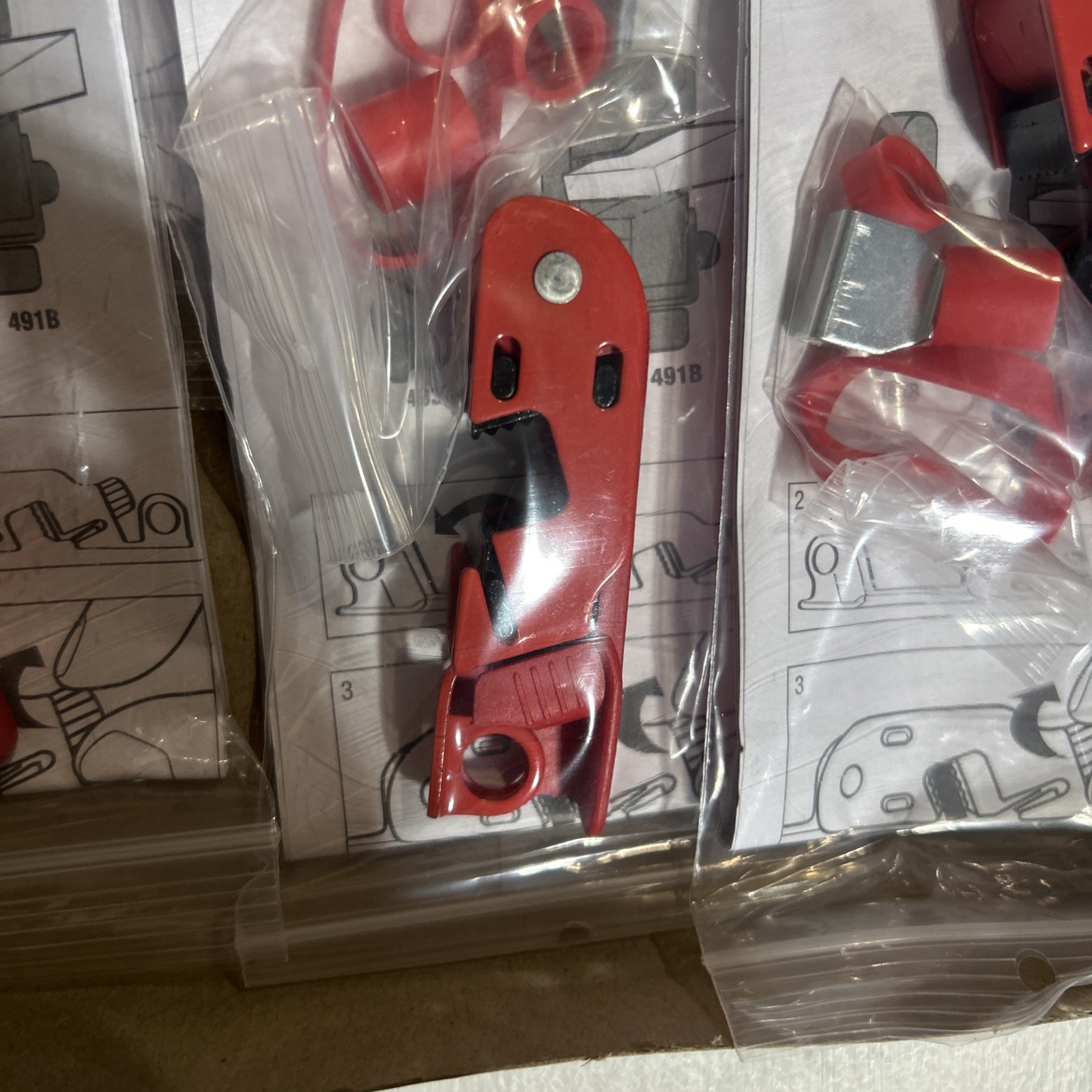 Master Lock 493B Grip Tight Circuit Breaker Lockout Standard Toggle, Pack of 6