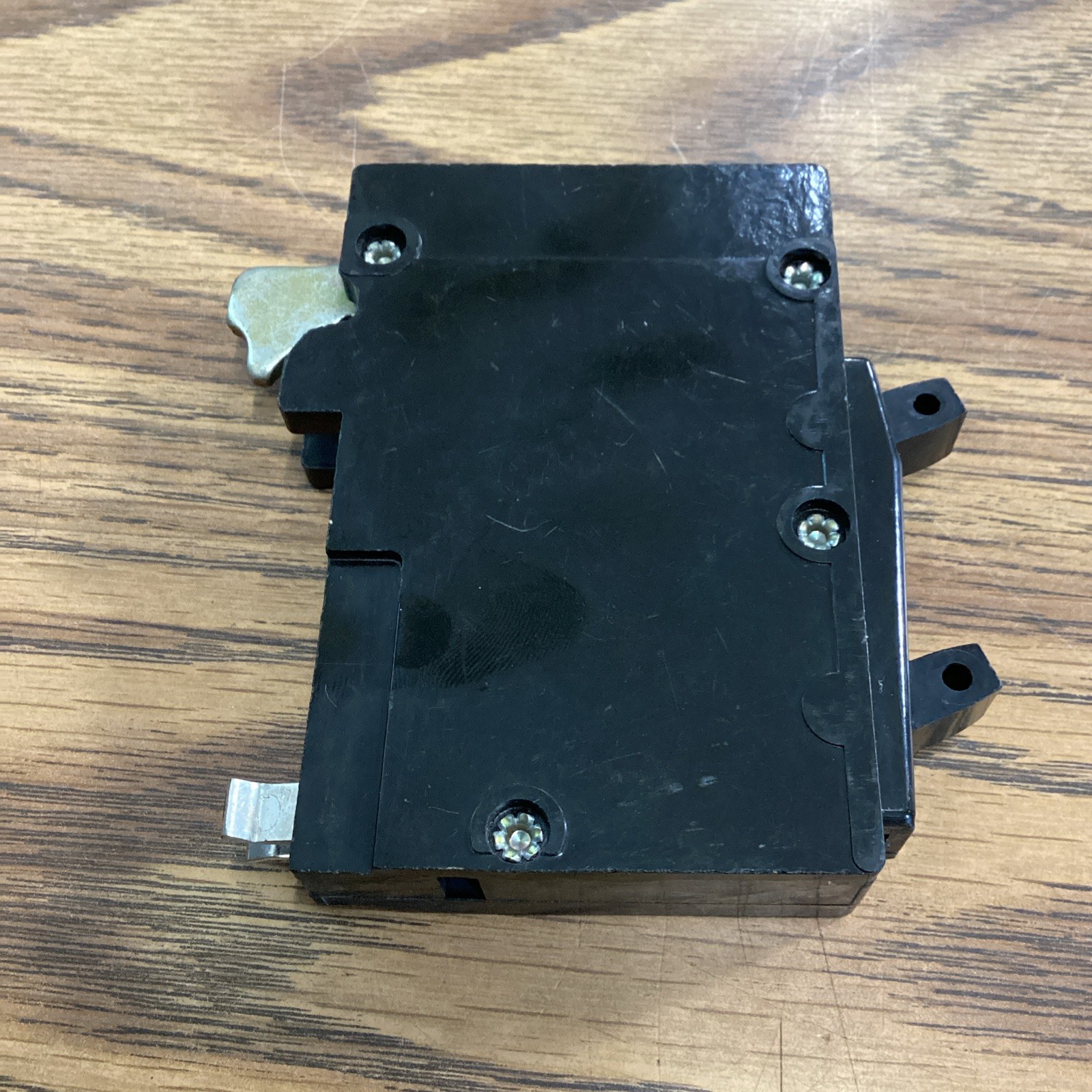 Square D QOT2020 20 Amp 1 Pole 120 volt Piggy Back with Hook QO2020 USED