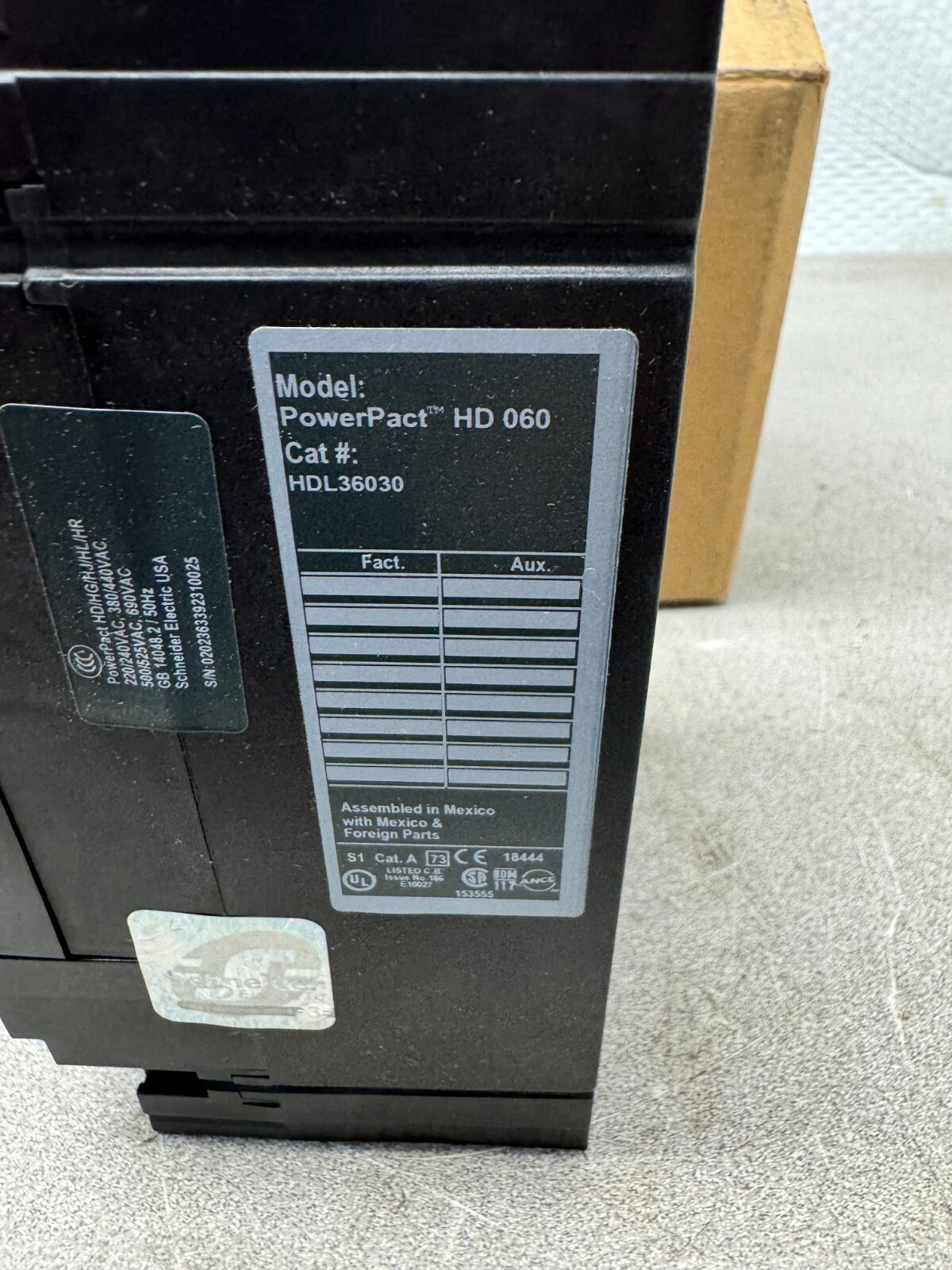 NEW IN BOX SQUARE D HD060 POWERPACT 3 POLE 30AMP CIRCUIT BREAKER HDL36030