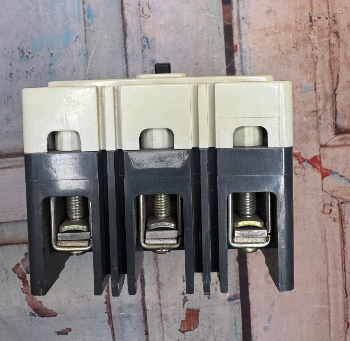 CUTLER-HAMMER FDB 14k Industrial Circuit Breaker 15 AMPS 3 POLE