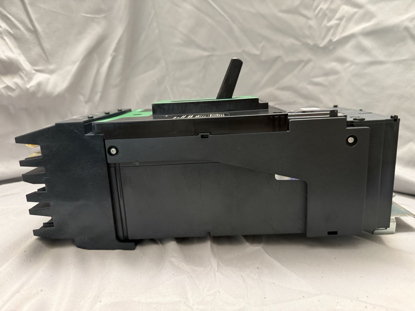 Square D LJA36400U31X PowerPact I-Line Circuit Breaker 400A 3P 600V 25KA LJ400