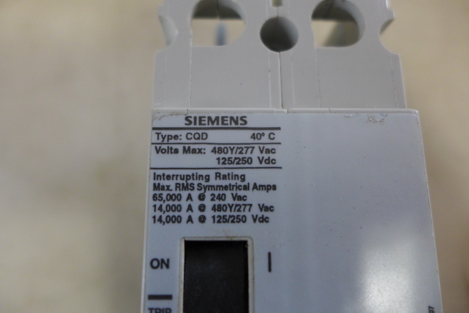 R14 SIEMENS CQD BREAKER 2 POLE SD-9286 480/277Vac 125/250Vdc FREE SHIPPING