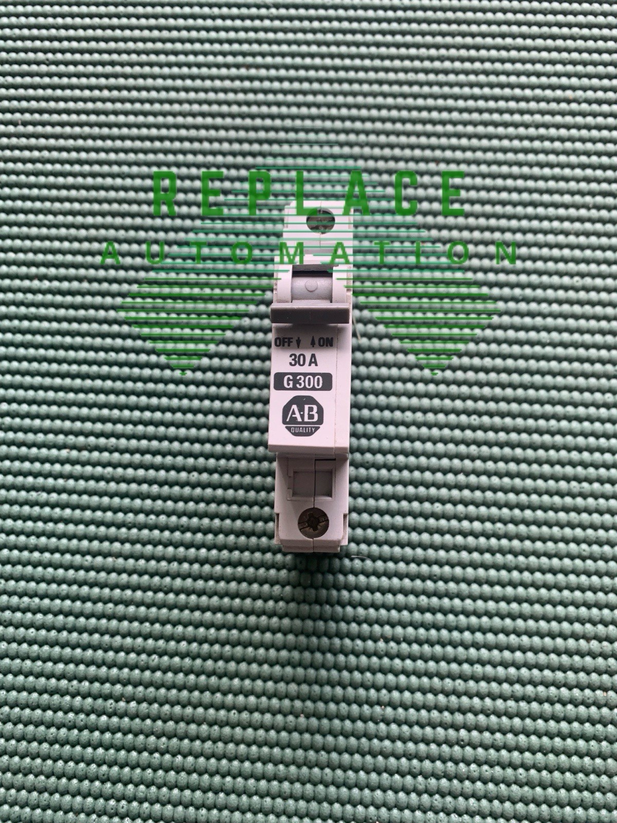 TESTED – ALLEN BRADLEY 1492-CB1G300 / 1492CB1G300 (USED)