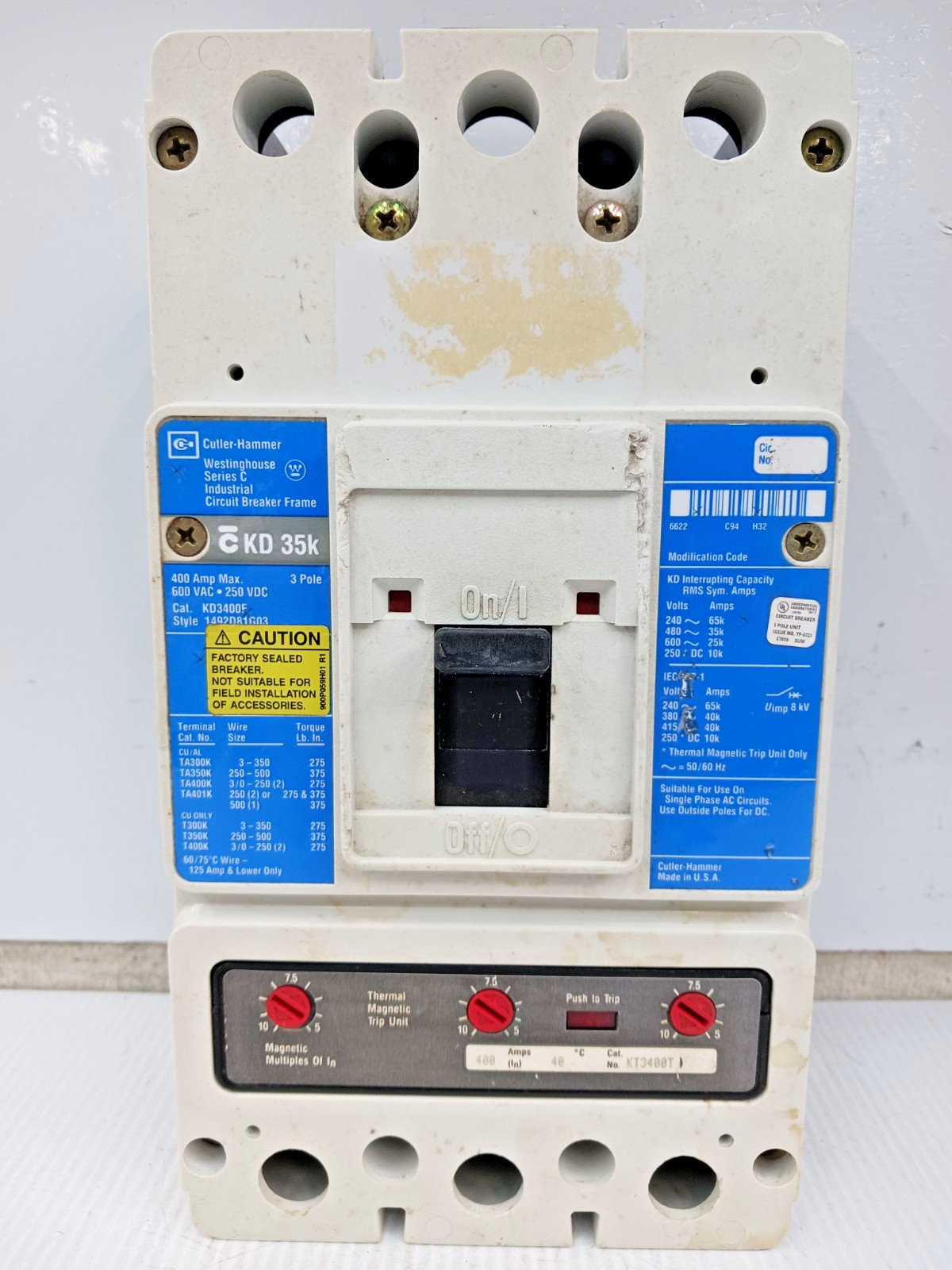 Cutler Hammer 400 Amp Circuit Breaker 3P 600 VAC KD3400F W/ 400 Amp Trip *Flaw*