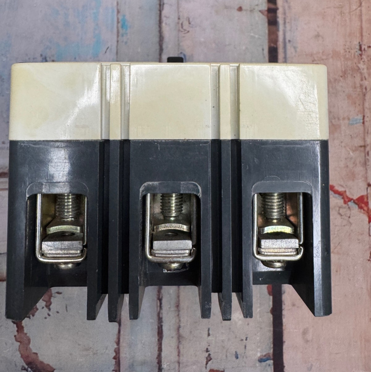 CUTLER-HAMMER FDB 14k Industrial Circuit Breaker 15 AMPS 3 POLE