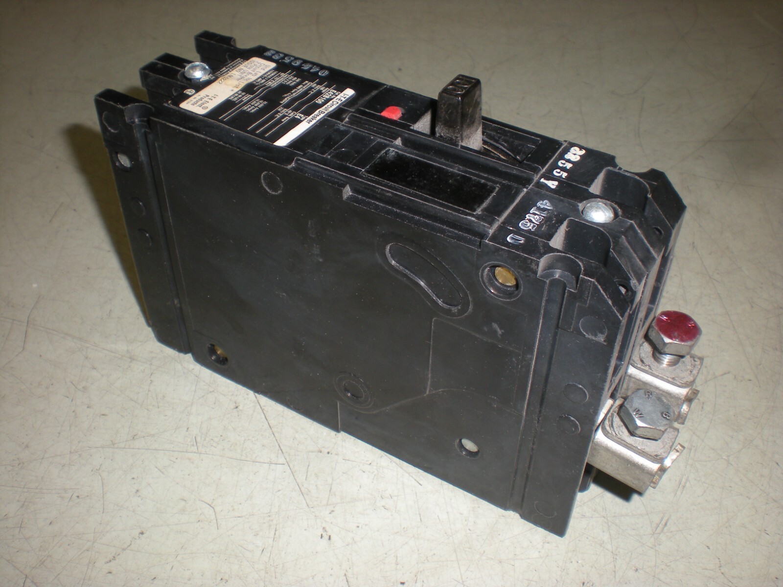 ITE E42B100 Circuit Breaker – 100A – 2 pole – 480VAC – Contacts test OK