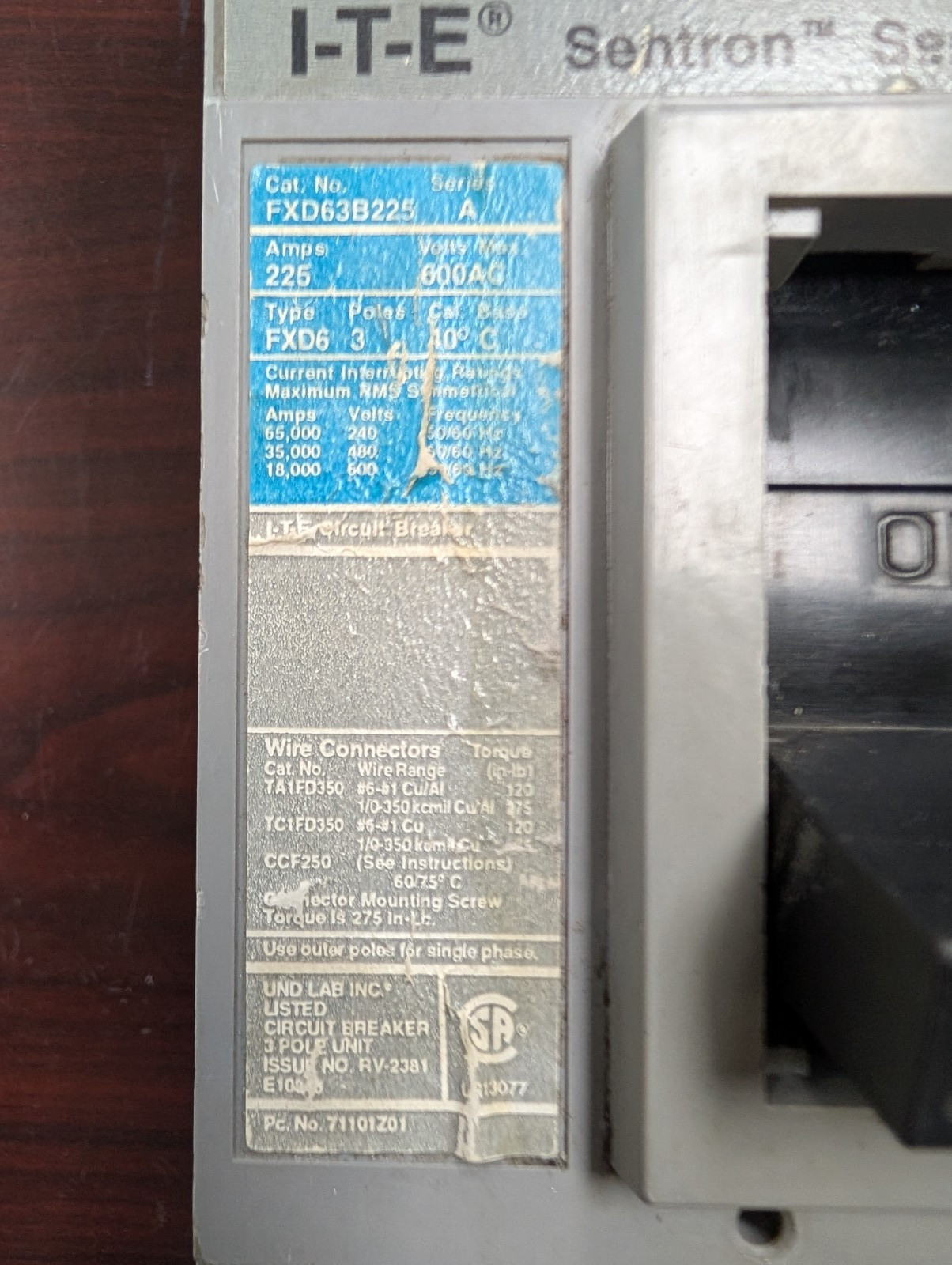 🤪ITE / SIEMENS SENTRON SER 225A CIRCUIT BREAKER 3P 600V FXD63B225 W/ 225A TRIP