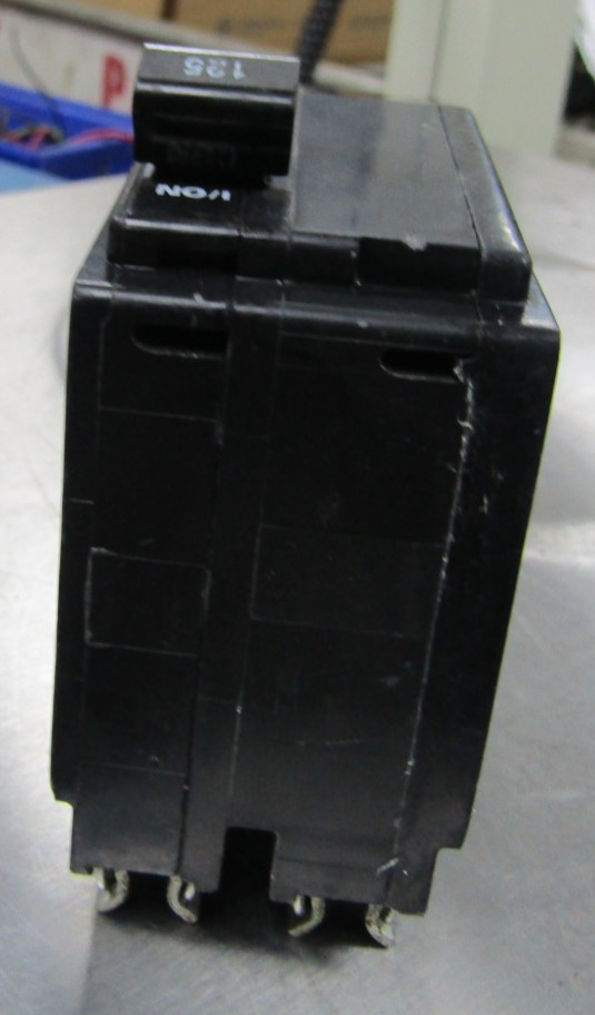 😍 SQUARE D 125 AMP CIRCUIT BREAKER 120/240V 2 POLES 10KA QO2125