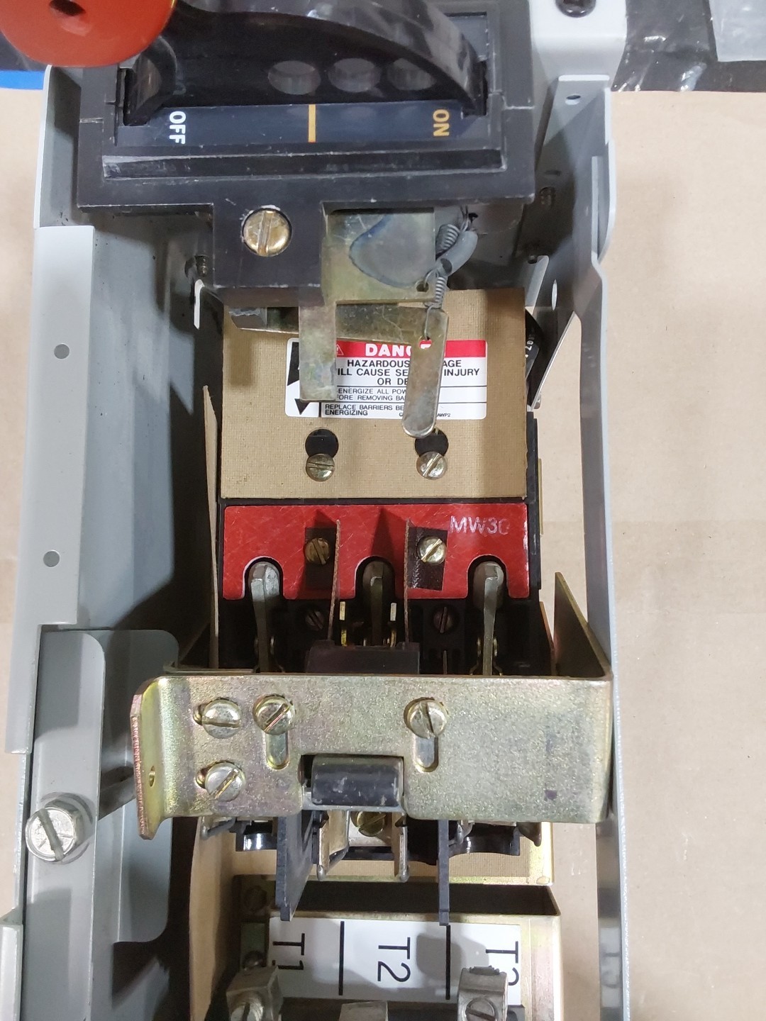 MCC General Electric Model 8000 Type FDR 3 PHASE 480 VOLTS 60HZ