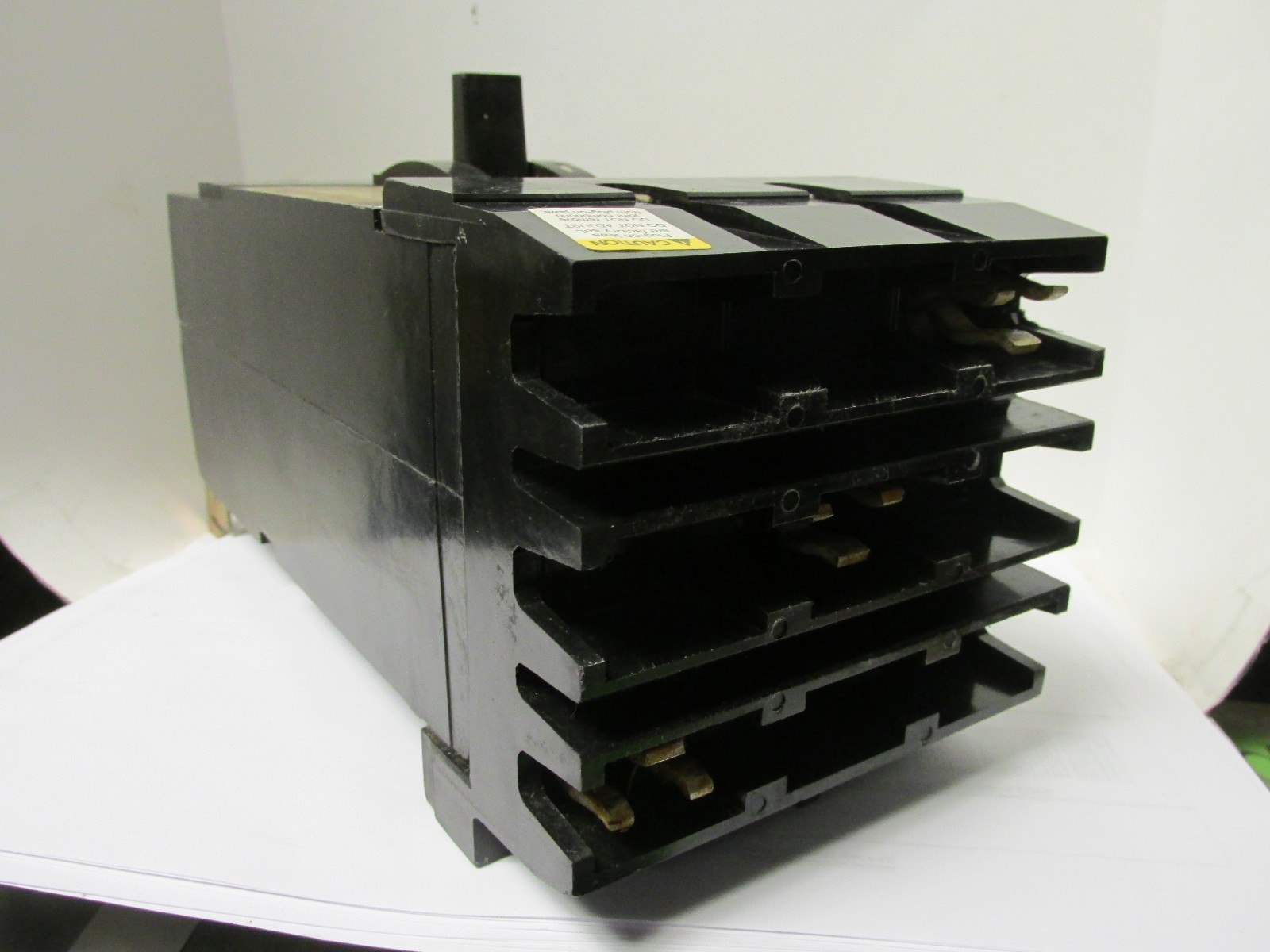 * Square D 20A CIRCUIT BREAKER FI36020 I-Limiter ……………… UC-09
