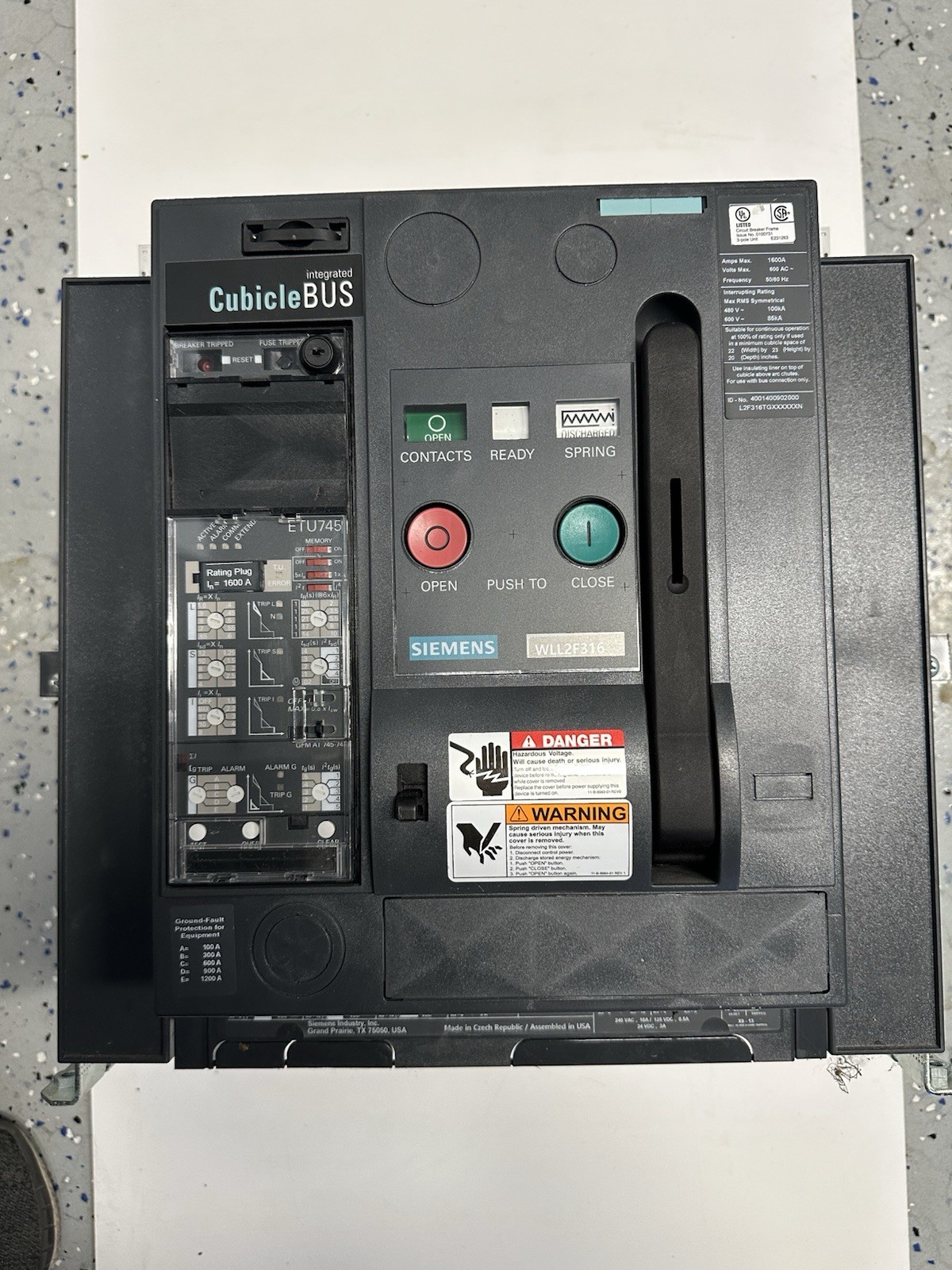 Siemens WLL2F316 3-Pole 1600A Main Breaker 600V Commercial Black Switch