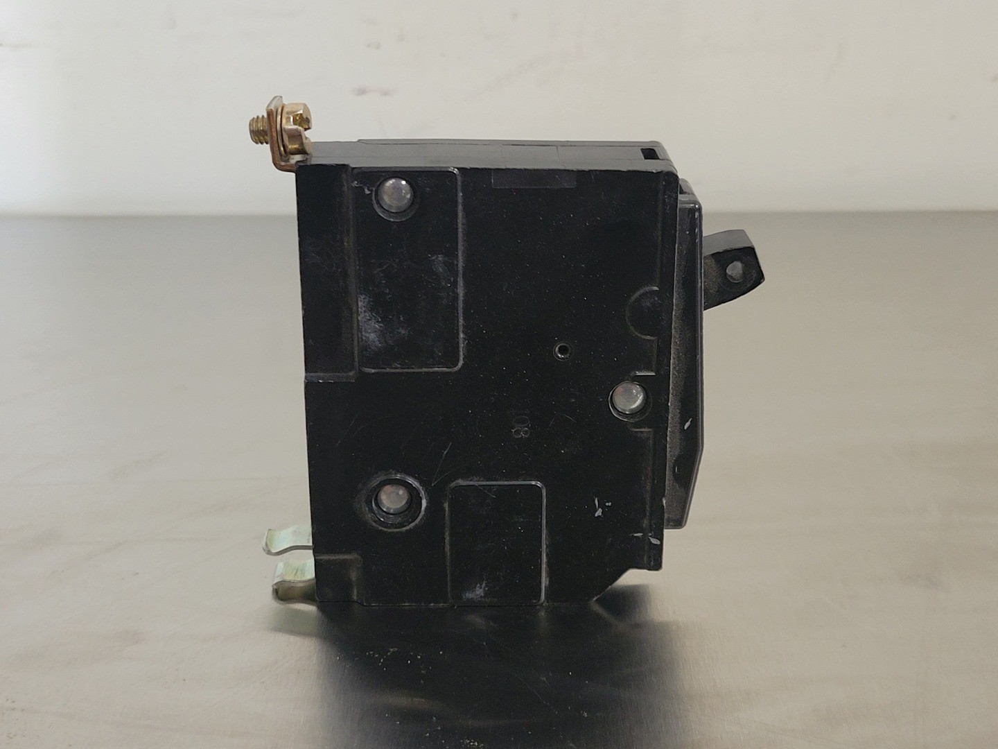 SQUARE D QOB130 30 Amp, 1 Pole, 120/240 volts Circuit Breaker – Electrical