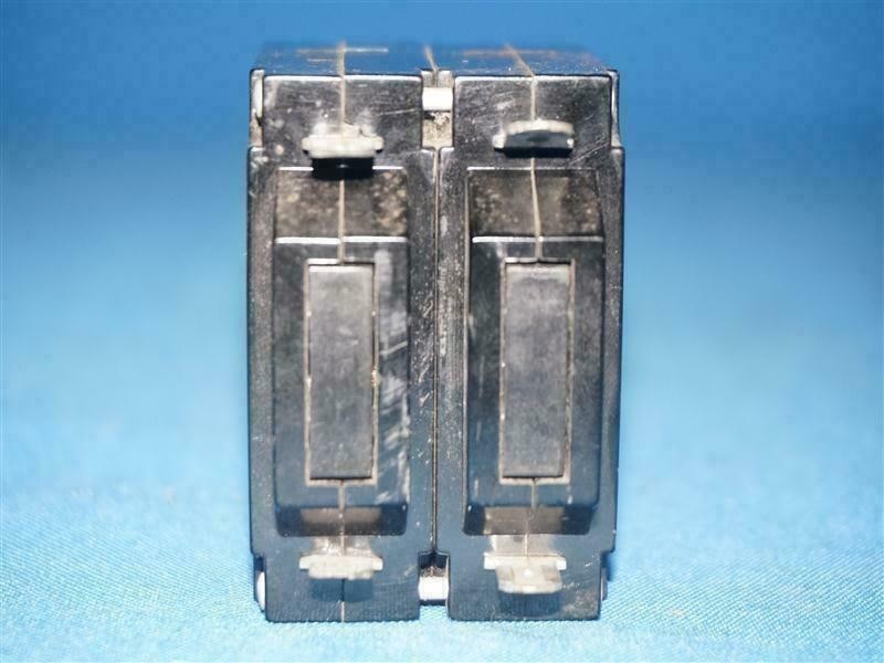 Daco DCP32PR Circuit Protector 15A