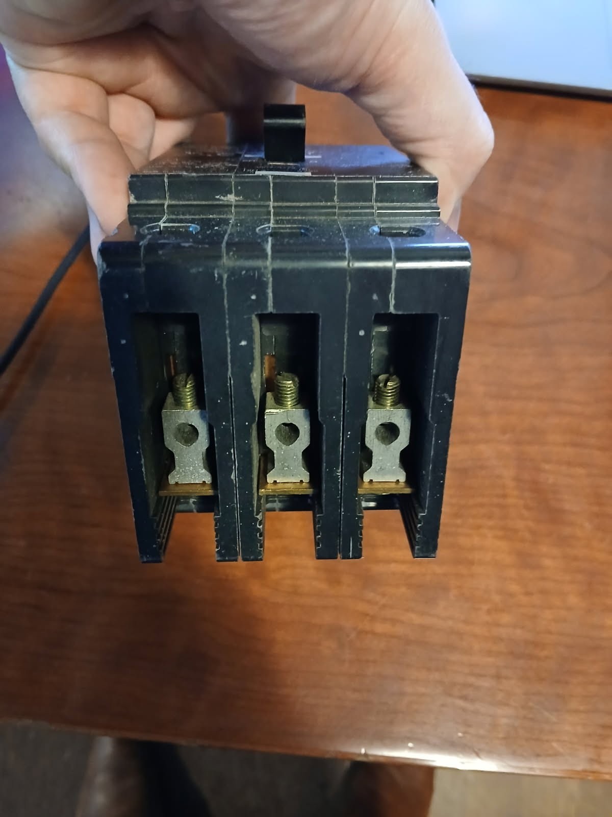 Square D EDB34025 Circuit Breaker 3 Pole 25 Amp 480/277VAC 3P 25A Bolt On