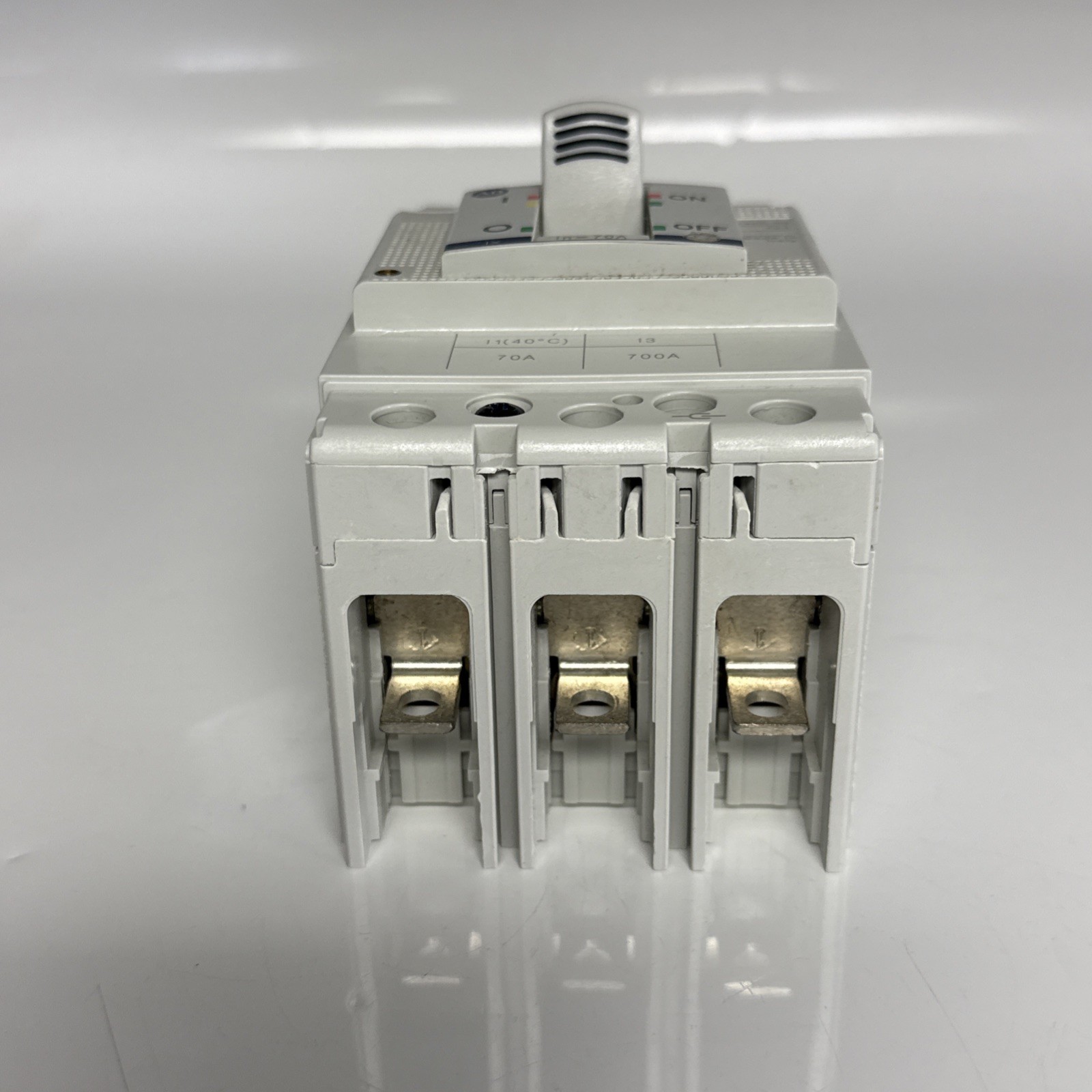 Allen Bradley 140G-G2C3-C70 Molded Case Circuit Breaker 70A 600VAC 3P 25kA