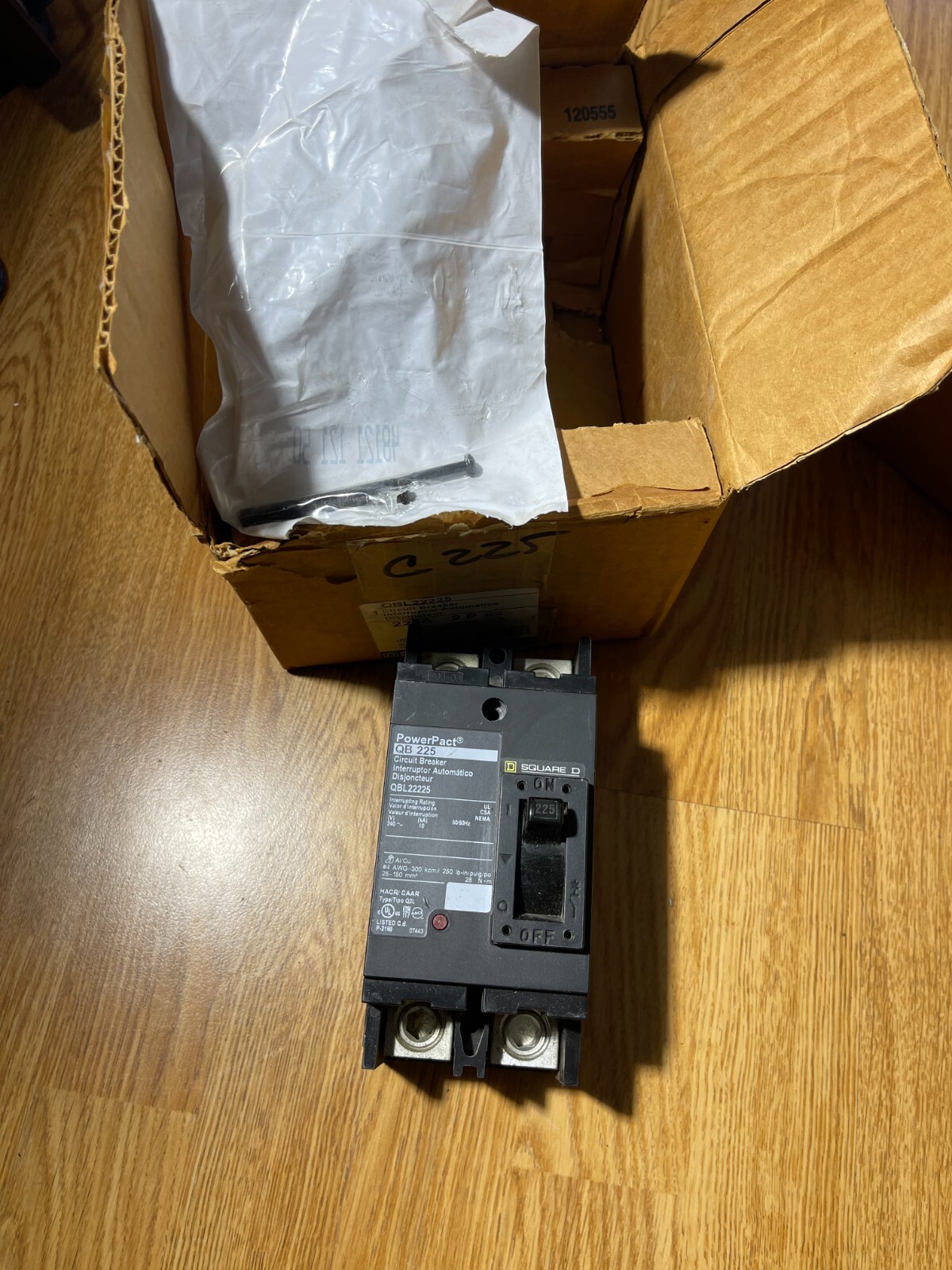 NEW QBL22225 SQUARE D 2 POLE 225AMP 240V 10KA POWERPACT CIRCUIT BREAKER
