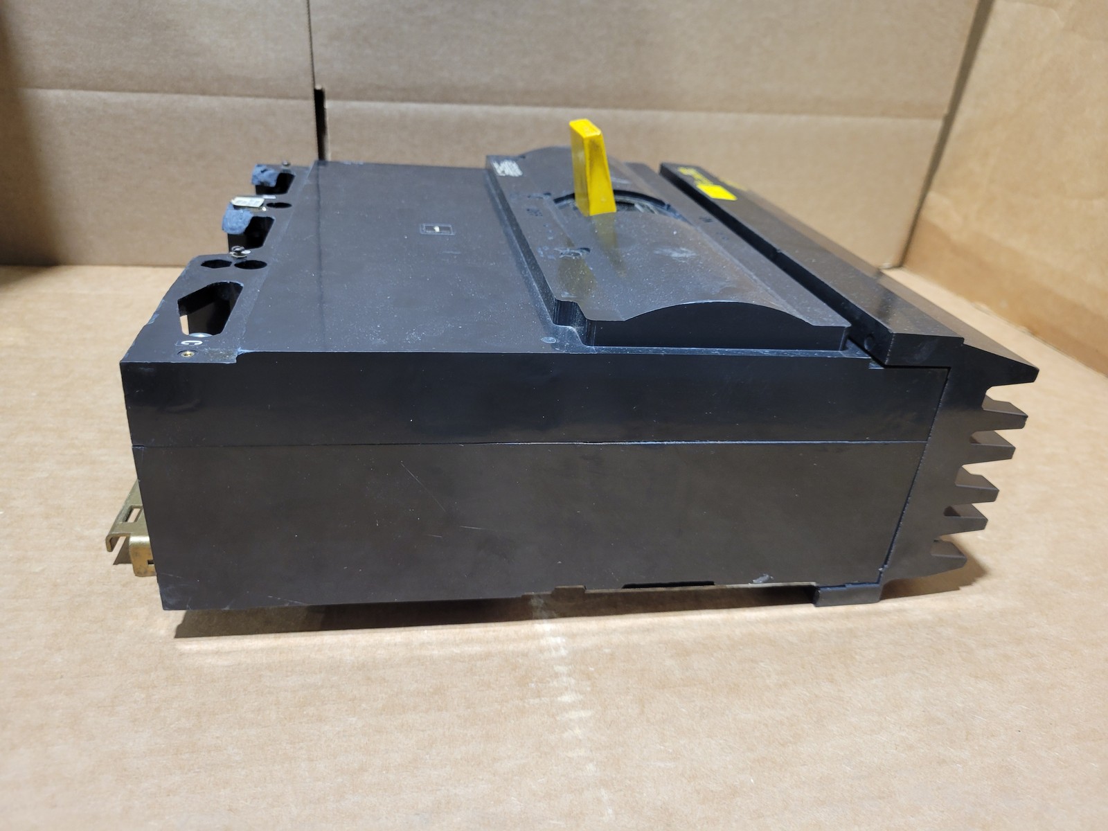 Square D IL34300 I-Limiter Circuit Breaker 300A 3P 480V Type IL