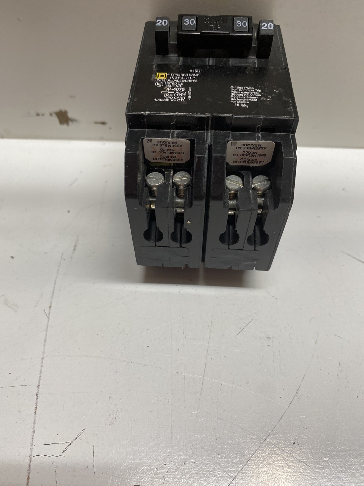 Square D HOMT2020230 20Amp 1 Pole 30Amp 2 Pole Circuit Breaker New Surplus￼￼￼