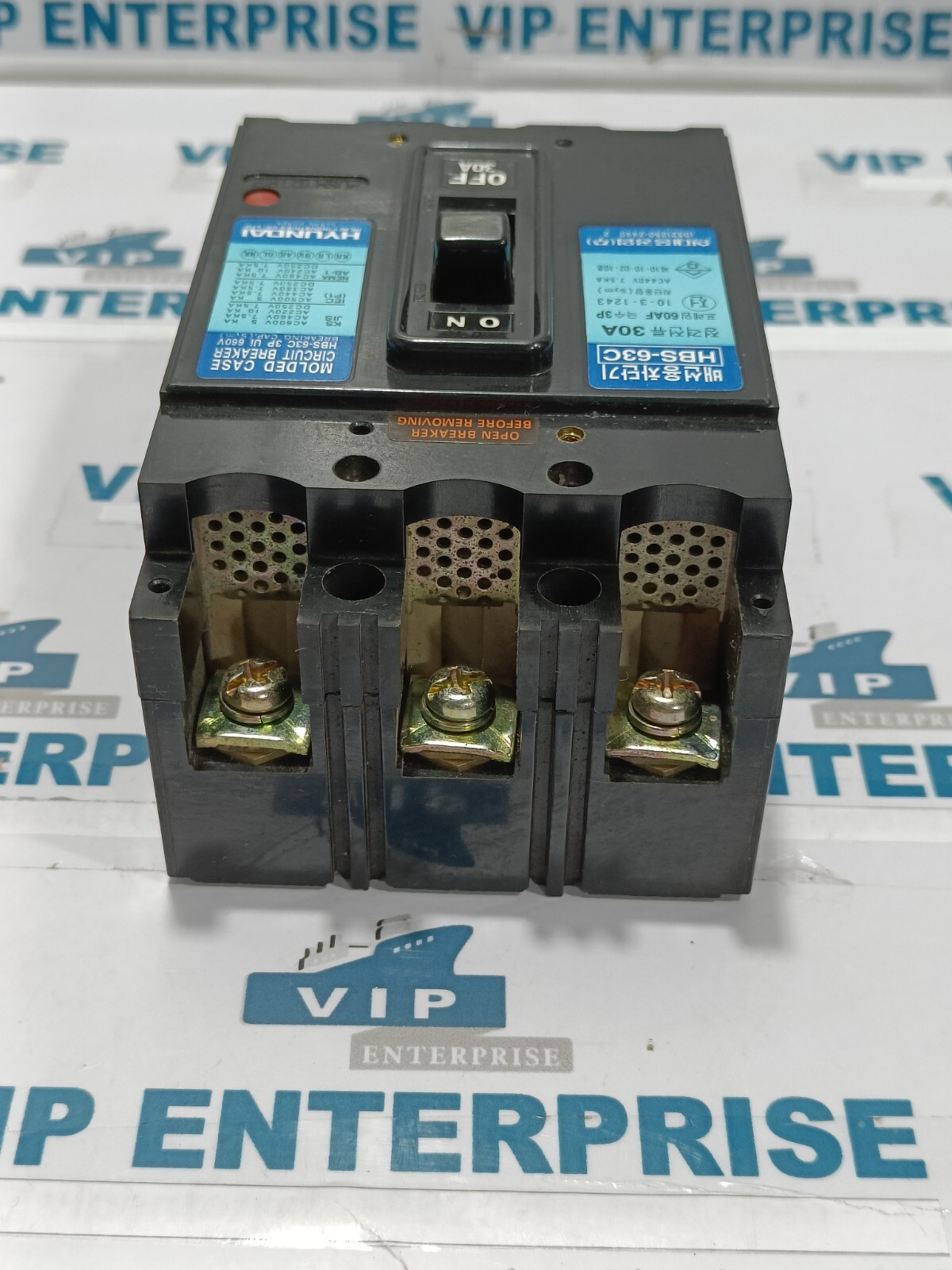 HYUNDAI HBS-63C CIRCUIT BREAKER 30AMP FREE FAST SHIPPING