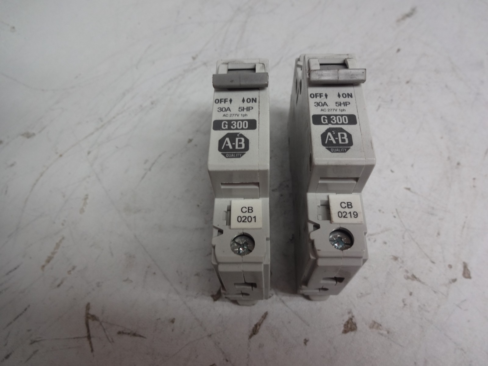 Lot Of 2 Allen Bradley 1492-cb1 G300 Circuit Breaker 30amp