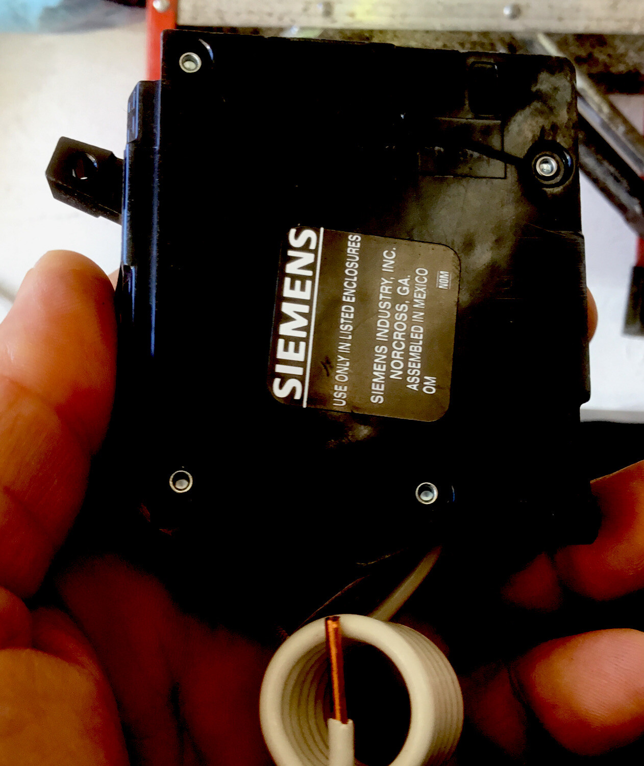 New Circuit Breaker Siemens QF120 QF120A 20 Amp 1 Pole 120V 10kA GFCI @