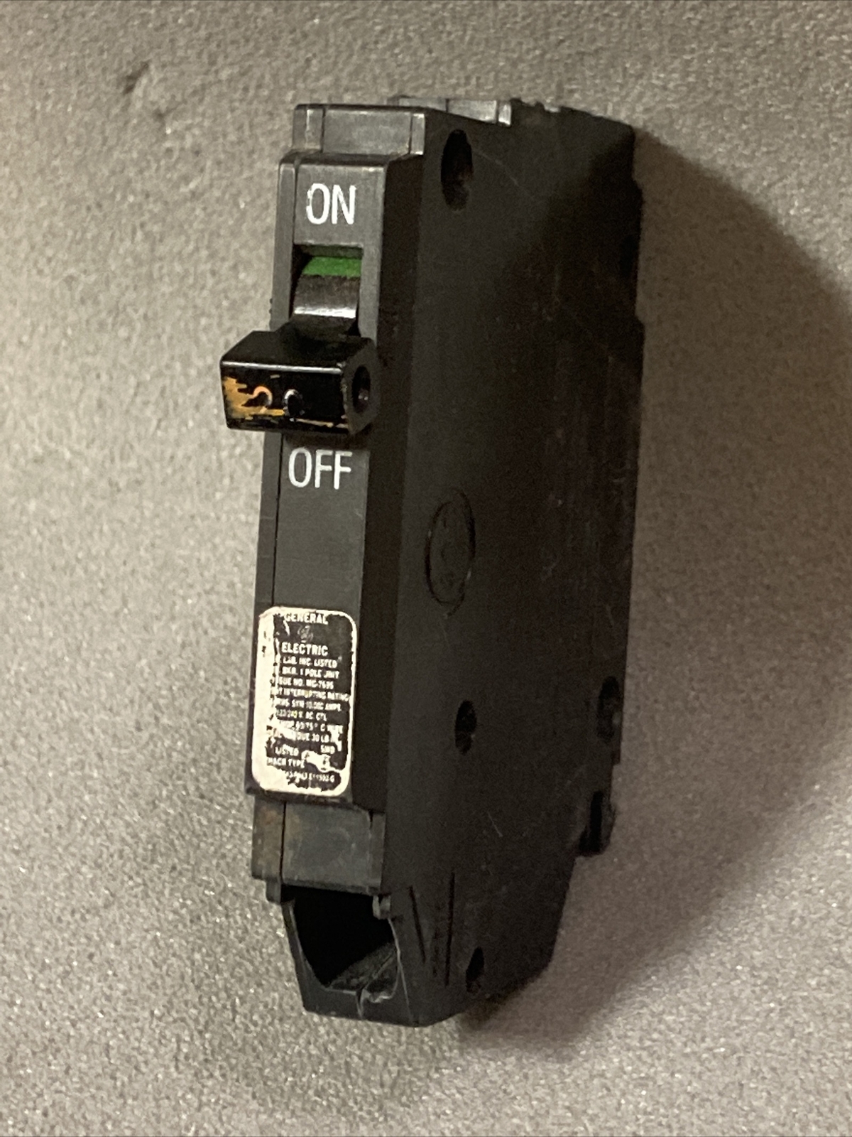 GE – THQP120- 20A – 1 Pole – Thin Style – 120/240V – 10kAIC – Q-Line