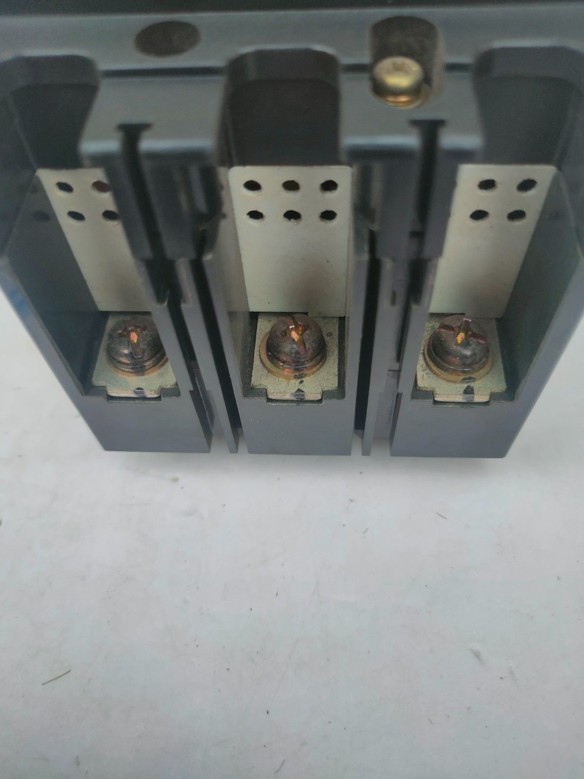 TERASAKI TEMBREAK CIRCUIT BREAKER XH100NS 100A 3 POLE