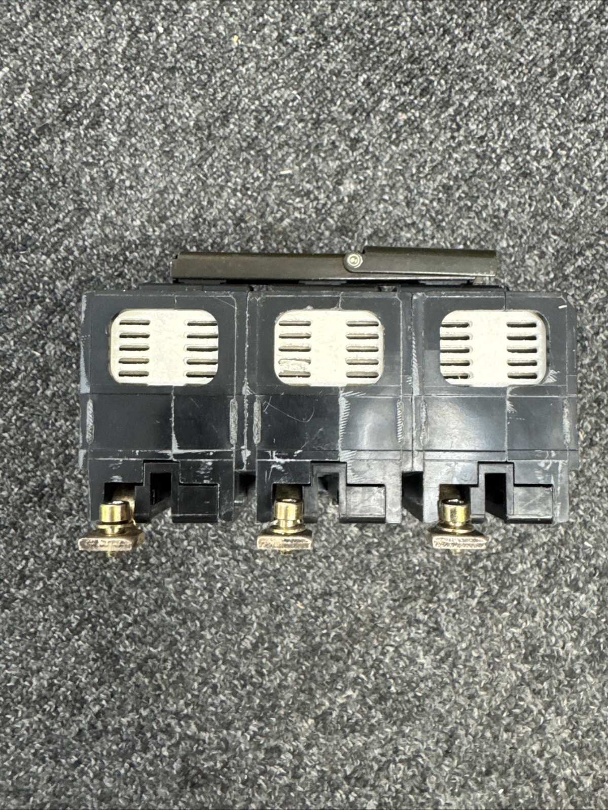 SQUARE D QOB3125VH 3P 125 AMP 22KAIC RATED CIRCUIT BREAKER