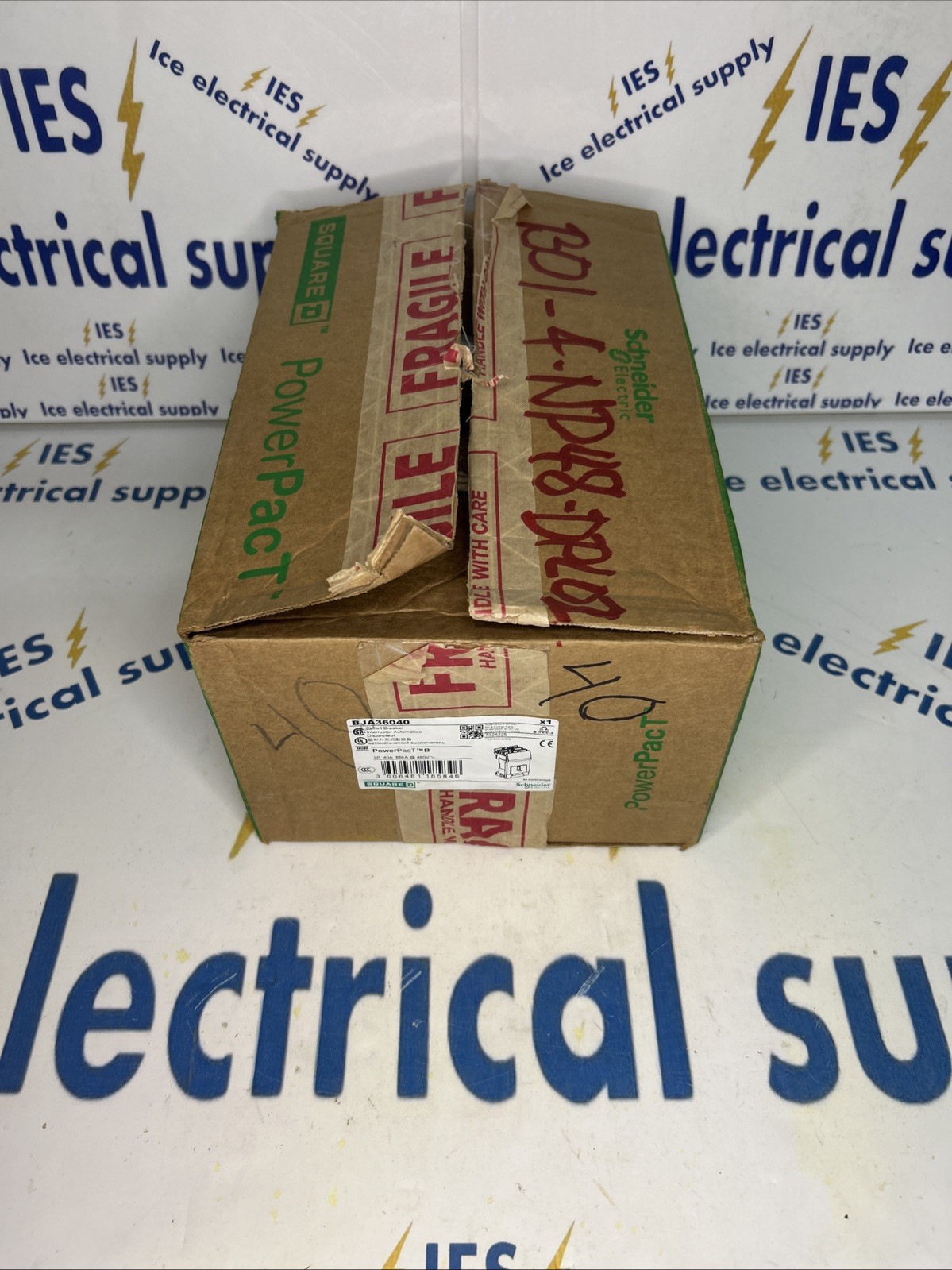 SQUARE D BJA36040 40 A 3 P Circuit Breaker