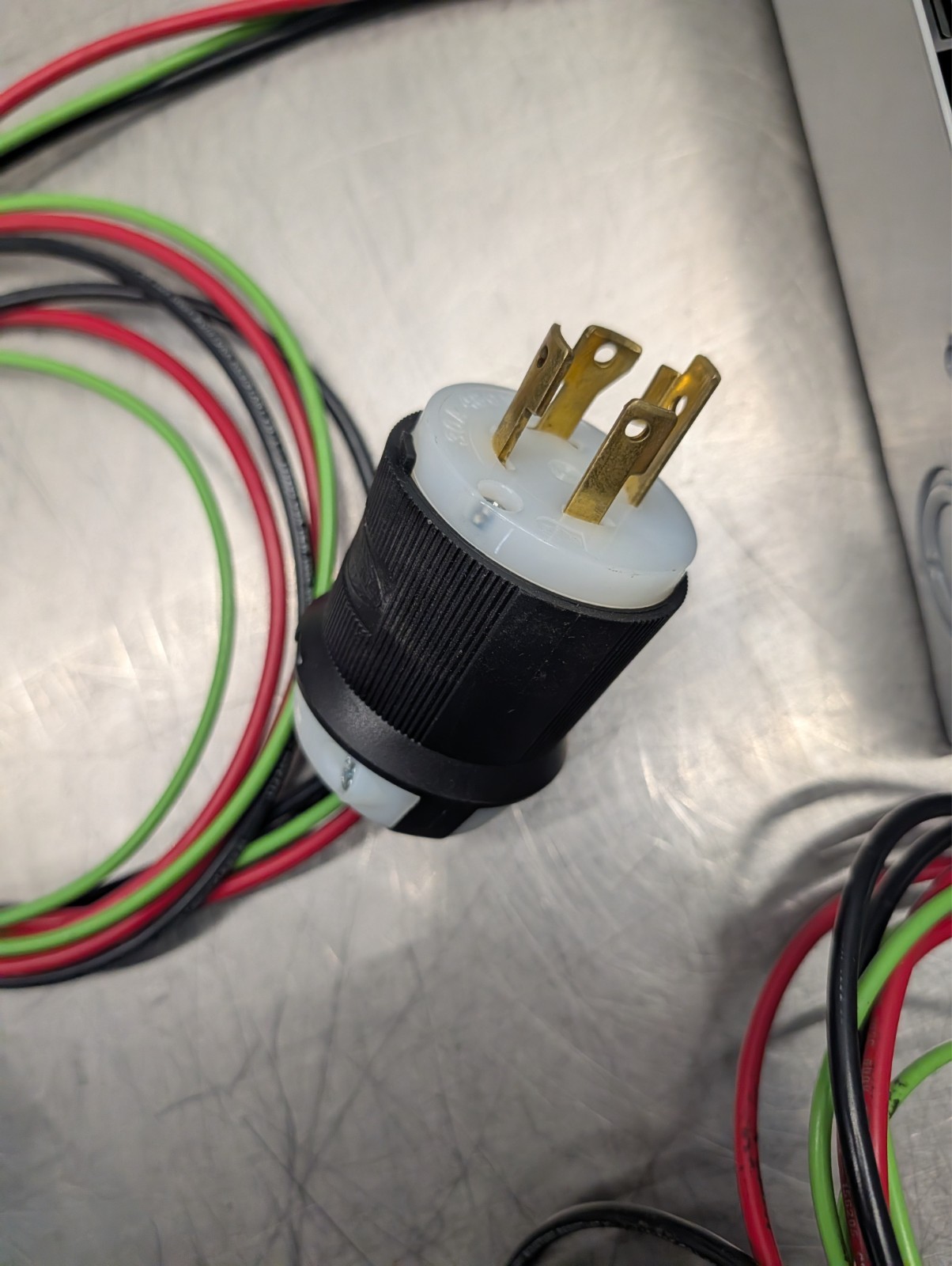 Siemens E0204ML1060SU 20A GFCI AFCI Q220AFC Indoor Load Center L16-30 Plug