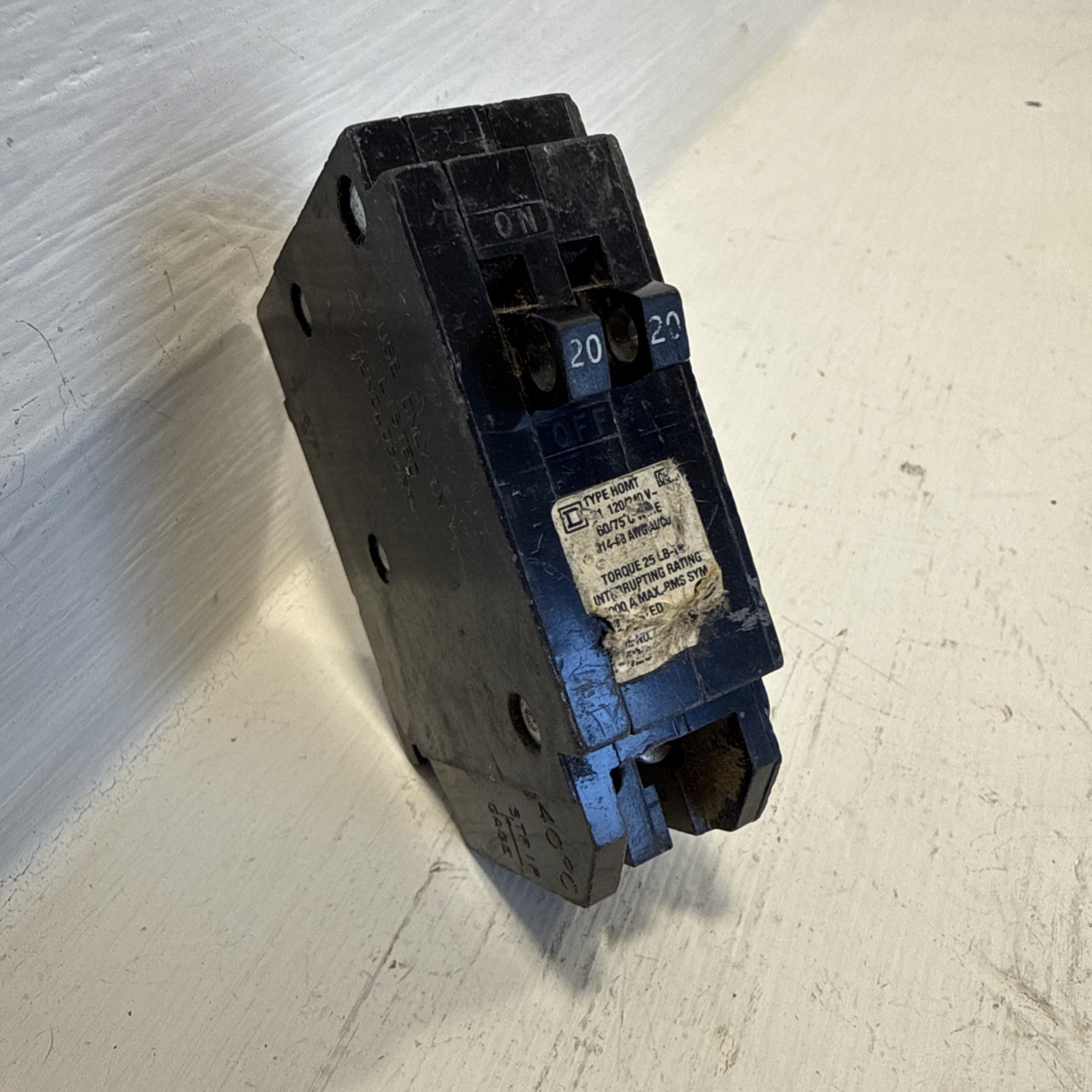 Square D HOMT2020 Tandem Circuit Breaker 20/20 Amp 1 Pole 120/240V 20A 1P (CHIP)