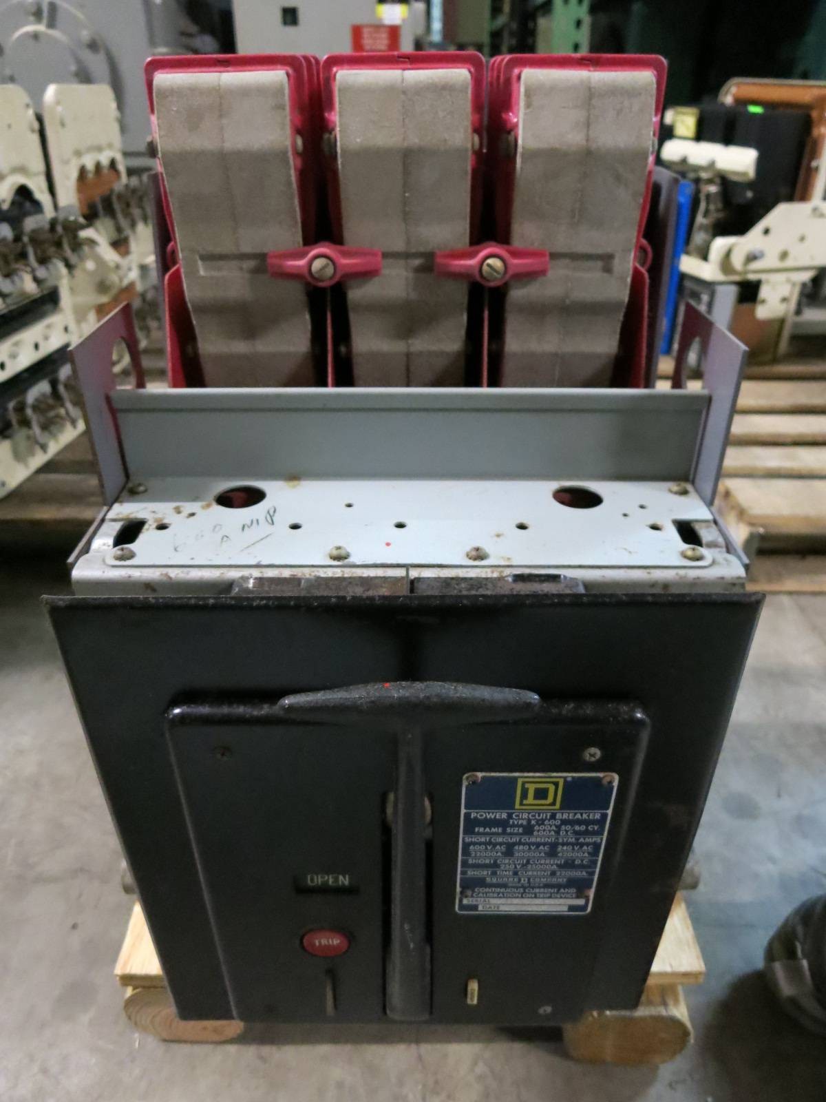 Square D Type K-600 Bolt In Breaker 600A Direct Acting Trip OD3 Air Breaker ITE
