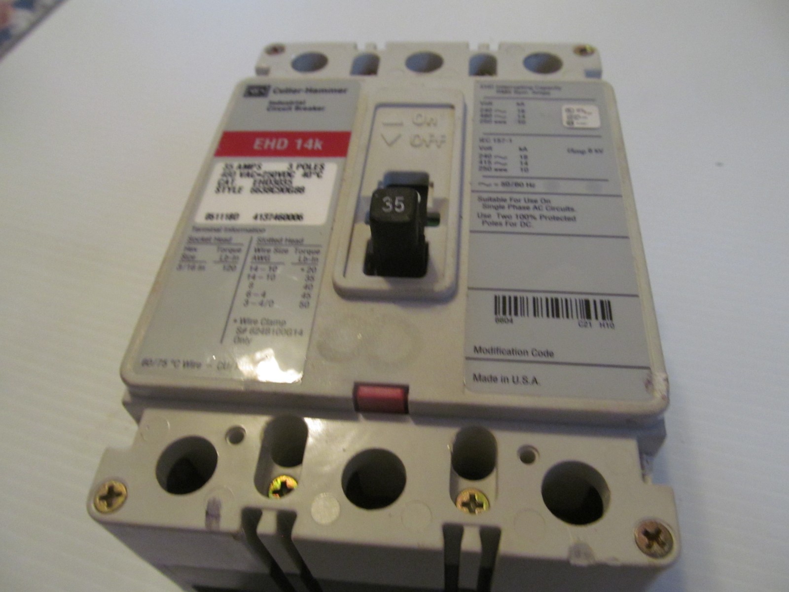 cutler hammer ehd3035 3 pole 35a 600v mc breaker.