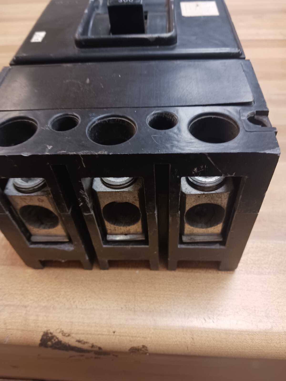 DA3300AZ WESTINGHOUSE BREAKER