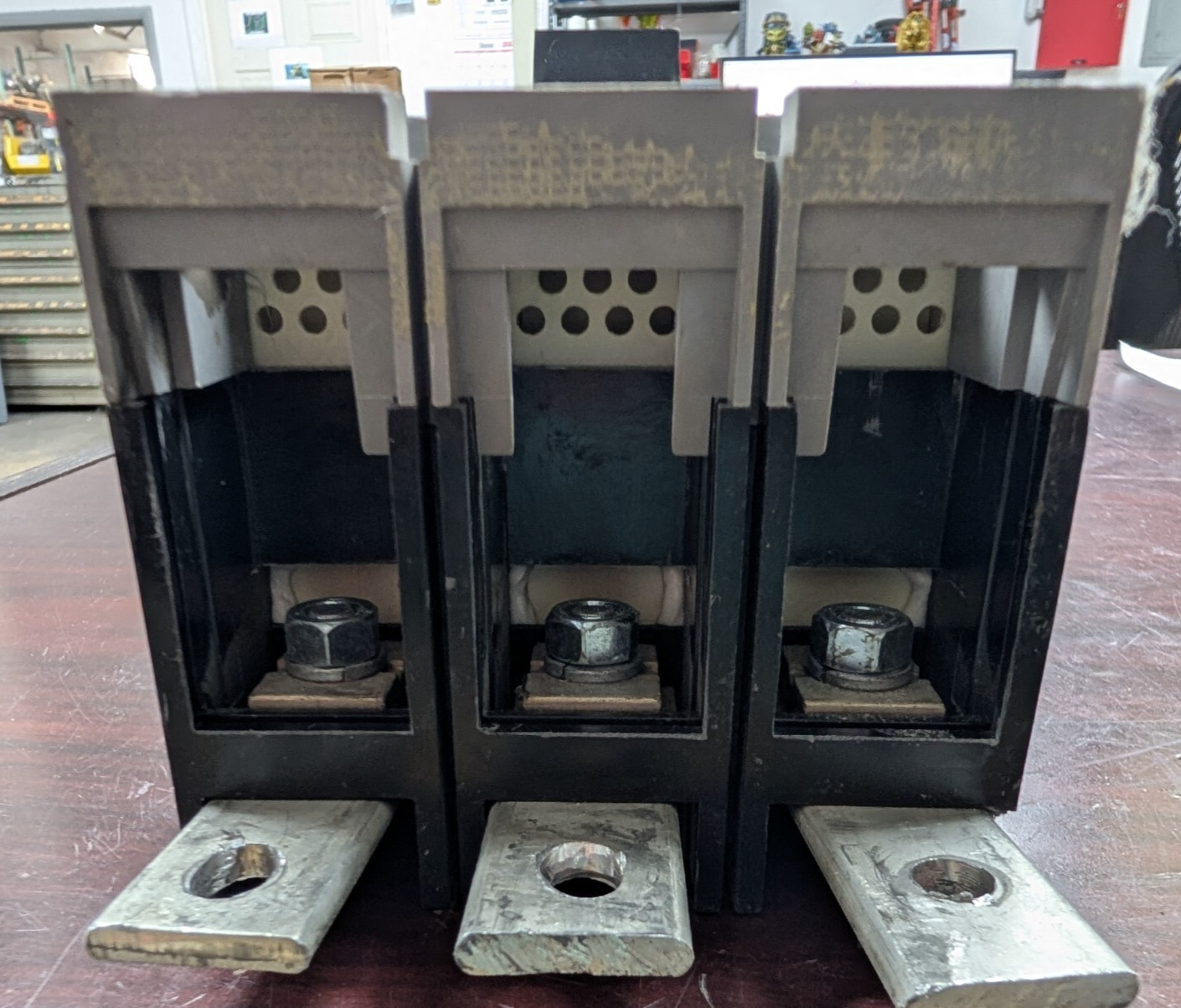 🤪ITE / SIEMENS SENTRON SER 225A CIRCUIT BREAKER 3P 600V FXD63B225 W/ 225A TRIP