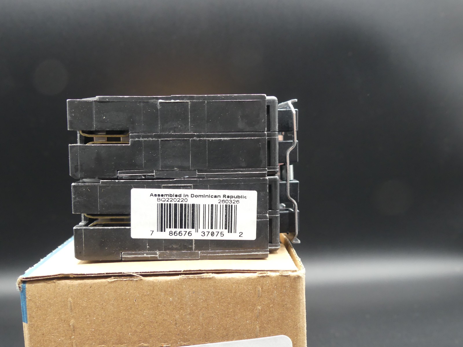 One Eaton Type BR 20-amp 4 -Pole Quad Circuit Breaker BQ220220