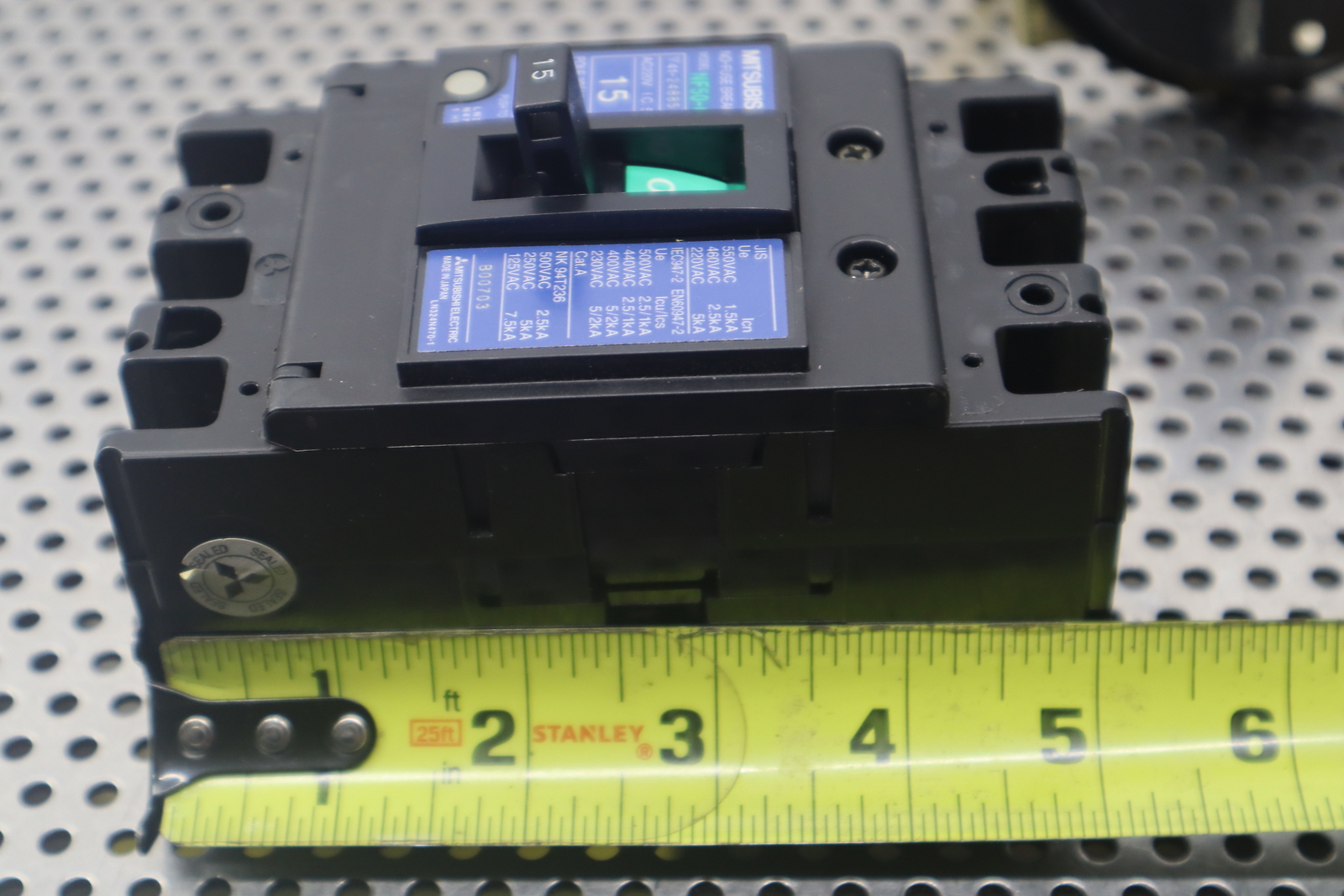 Mitsubishi NF50-CP 15A No-Fuse Breaker 3-Pole 600VAC With Disconnect Handle