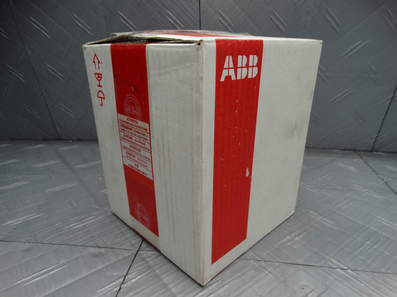 ABB T3N225TWA 225 Amp TMAX T3N Circuit Breaker