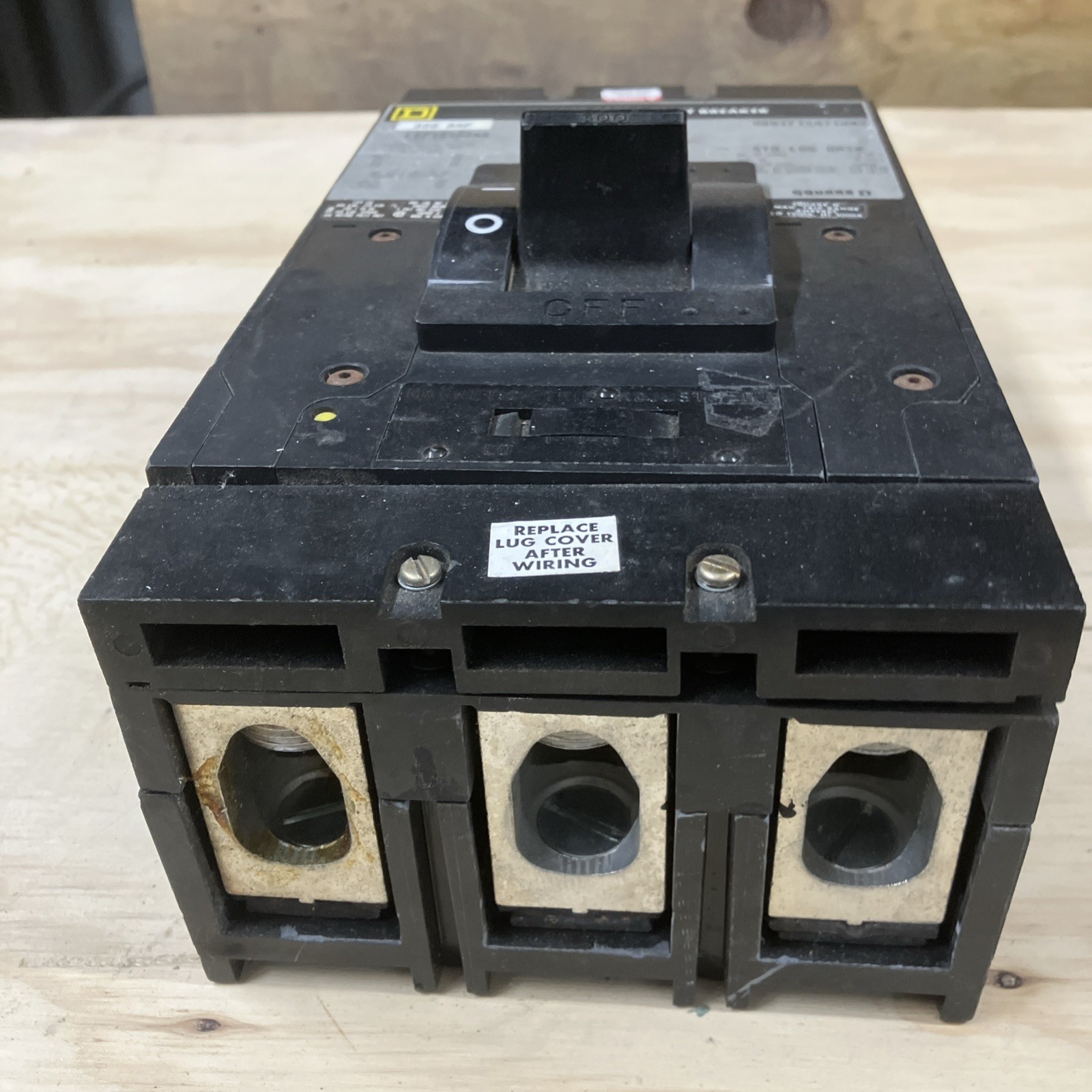 LAP36300MB-SQ D 300A AMP 3P POLE 600V 30kA@480V FEED THRU MAIN BREAKER