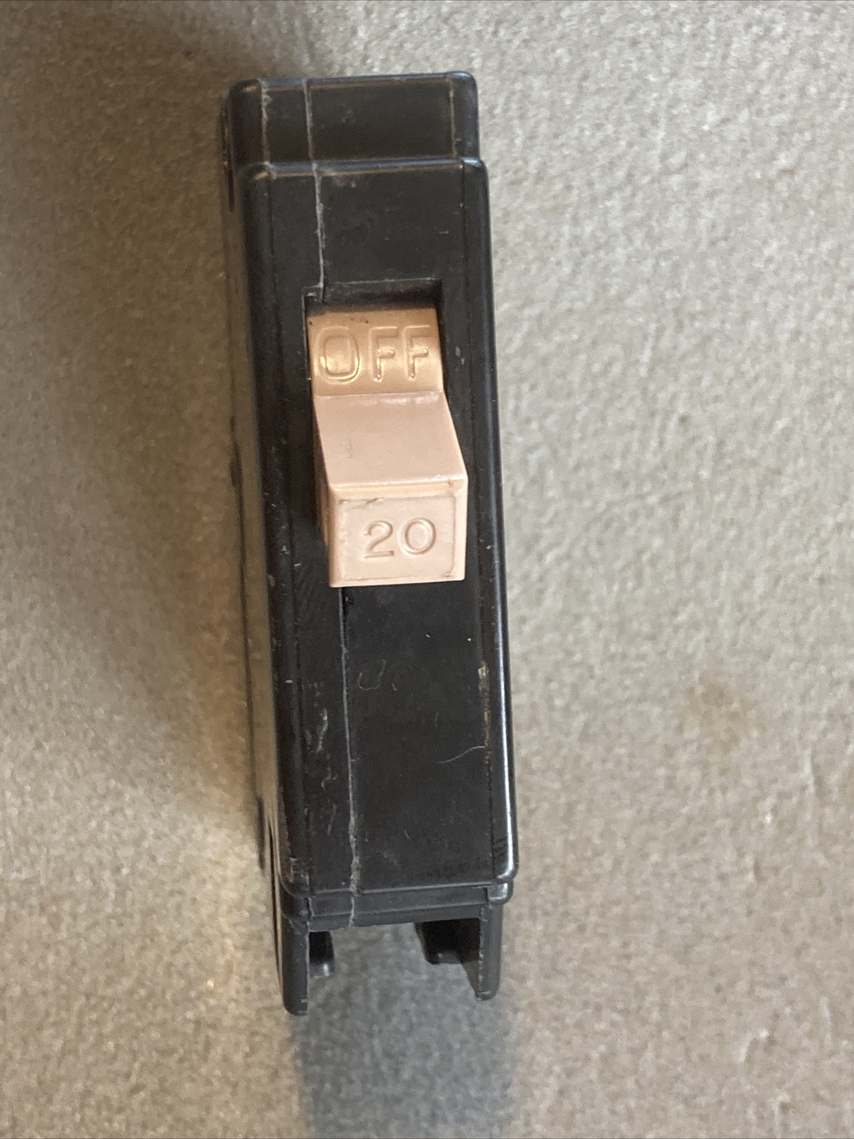 CH120 Cutler-Hammer Type CH 1 Pole 20 Amp 120v METAL FOOT / USED (No notch)