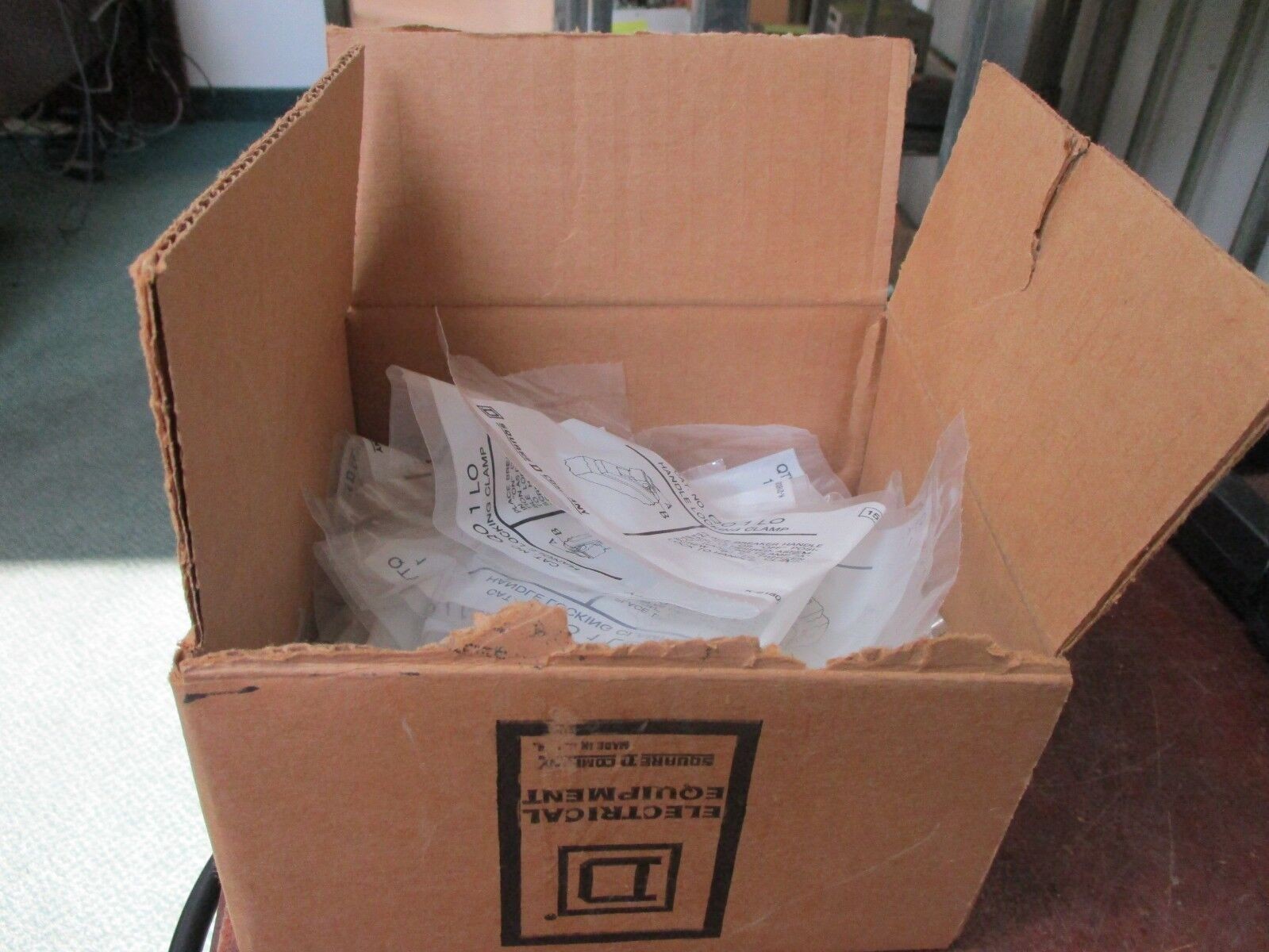 Square D Handle Lock Off QO 1 LO “Box of 32” New Surplus