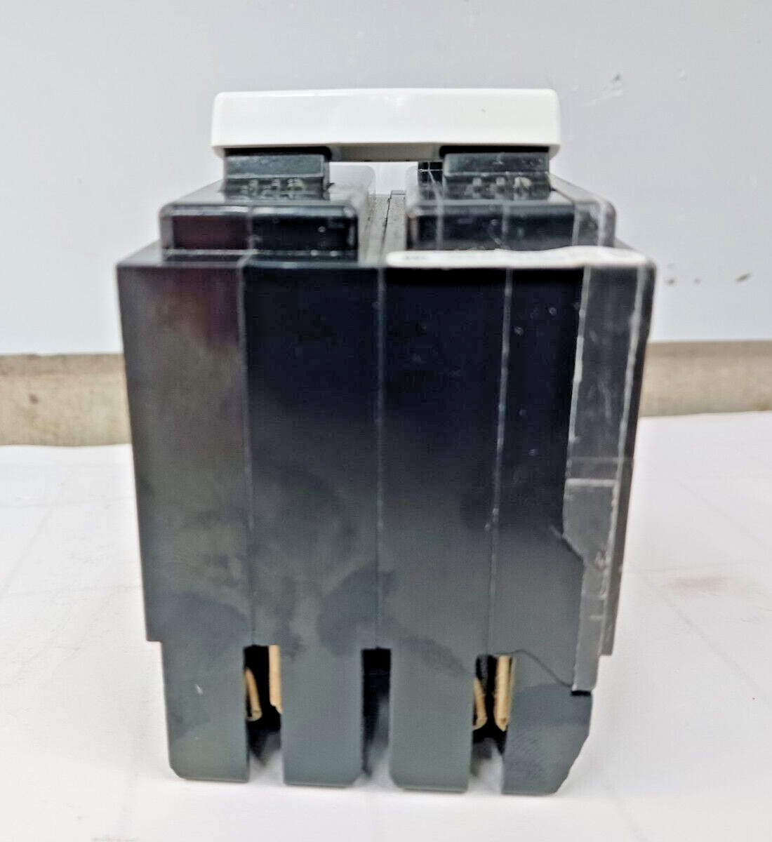 EATON 40 AMP GFCI CIRCUIT BREAKER 120/240 VAC 2 POLE GFTCB240